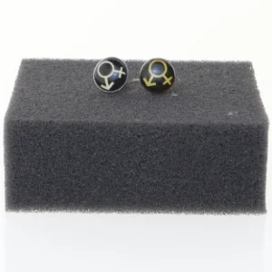 Runde ørestikker med symboler fra charlotte russe (str. Ø 1 cm)