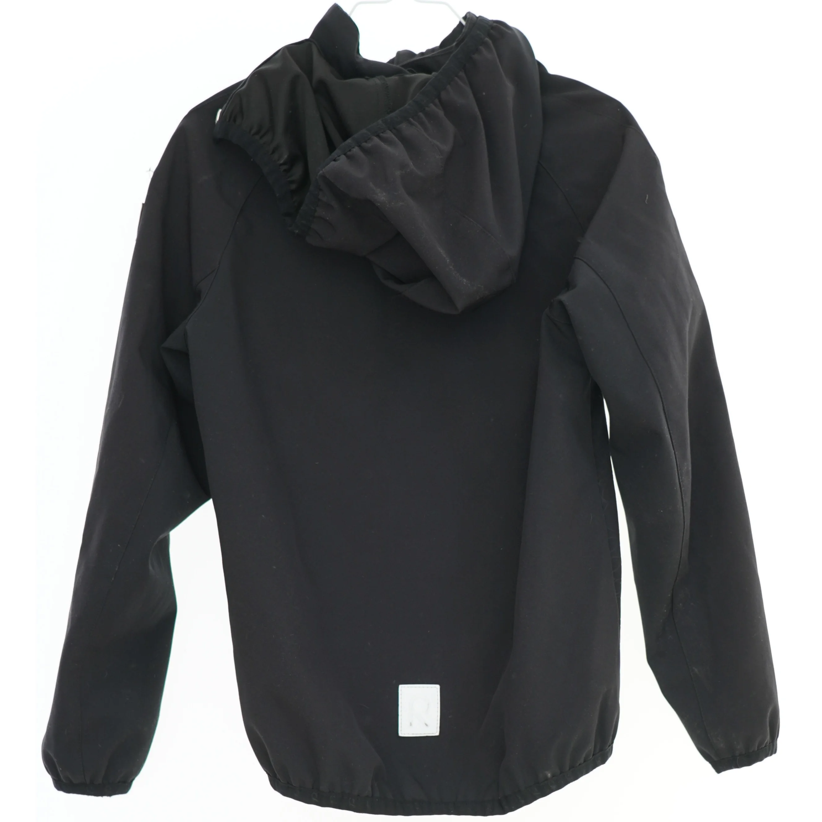 Sort softshell jakke med hætte fra Reima (str. 134)