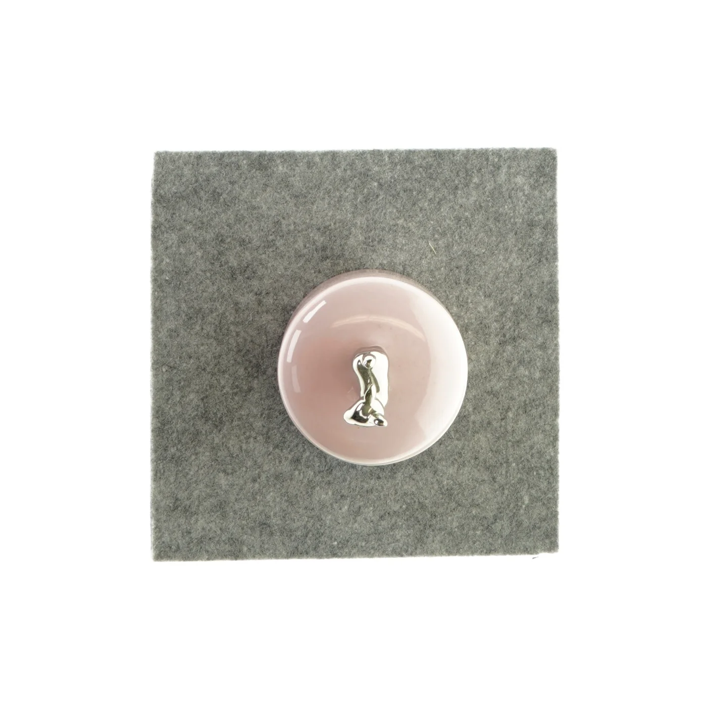 Lille opbevaringskrukke med hund i sølv på låget