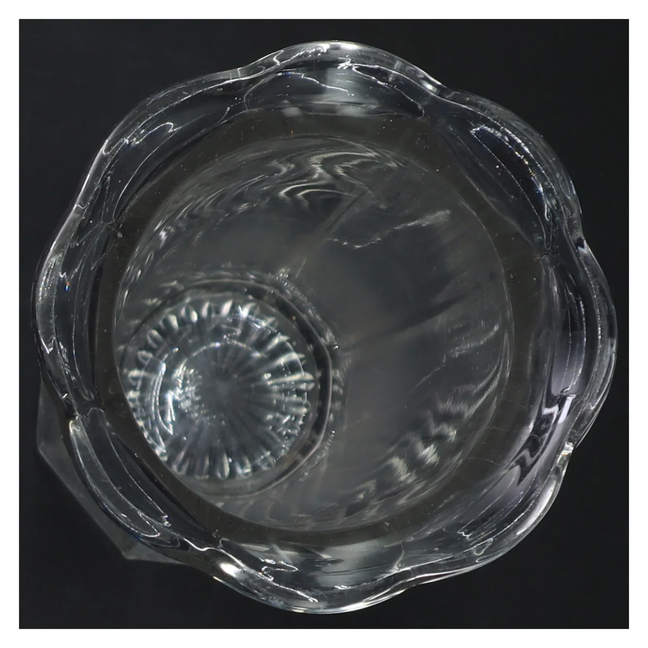 Gammel Glasvase (str. 22 cm)