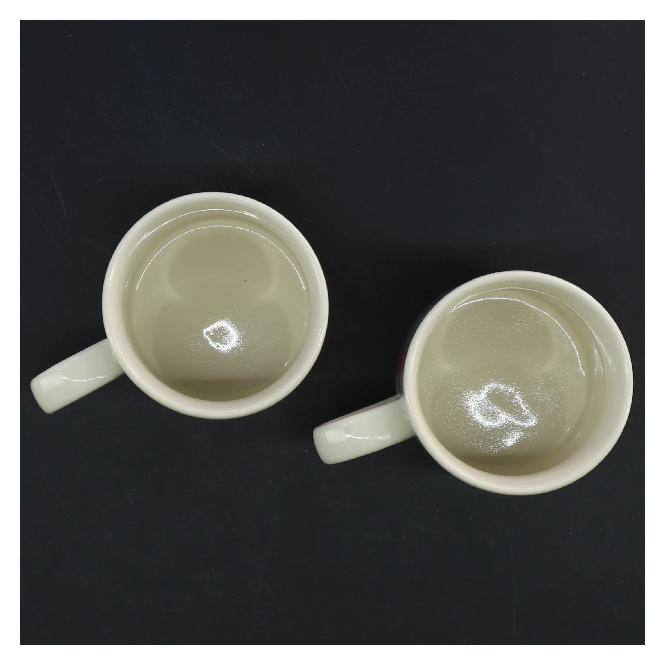 Keramiske krus med hundemotiv fra Matthew Rice (str. 8,5 cm x 7,5 ø cm)