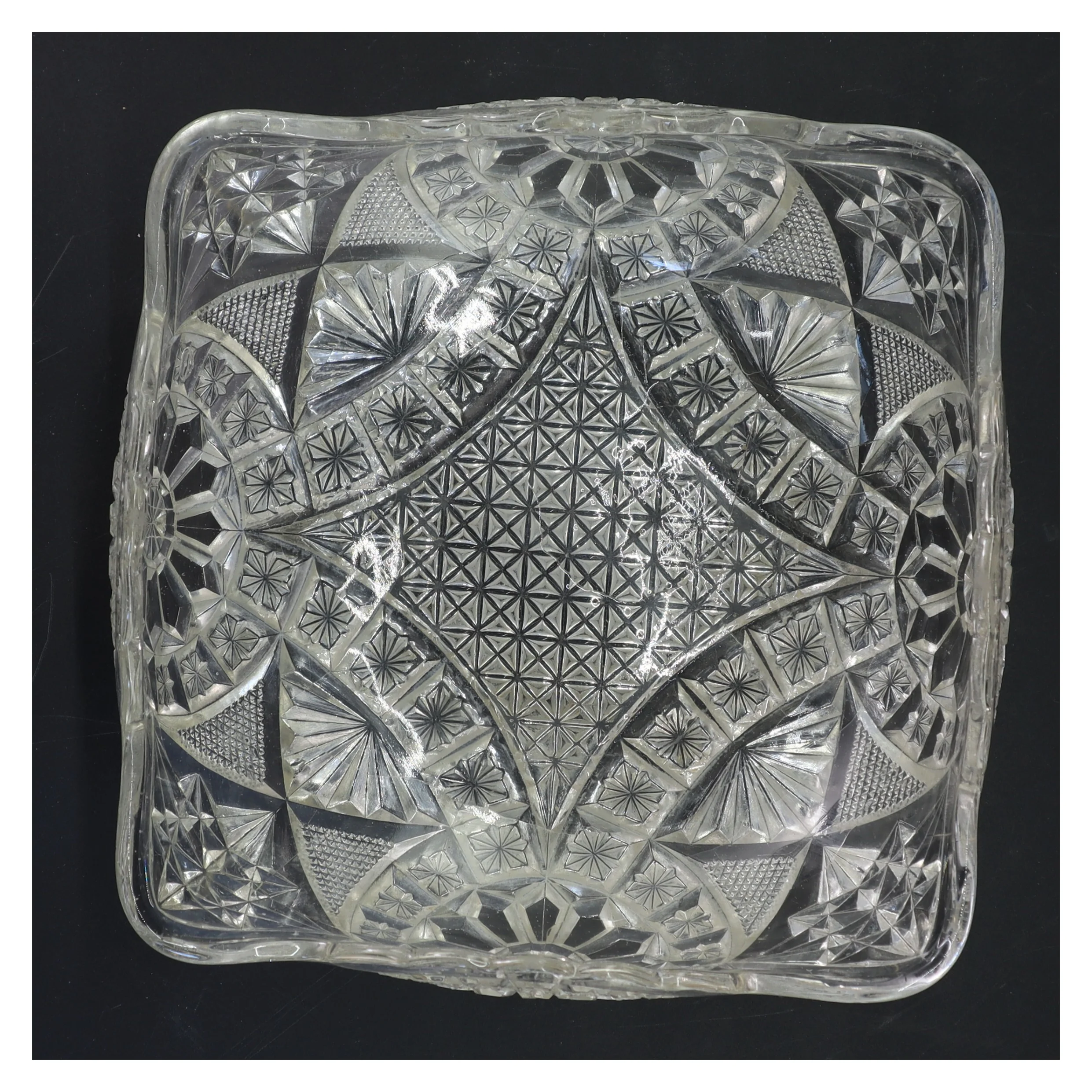 Firkantet glas skål (str. 6x20x20 cm)