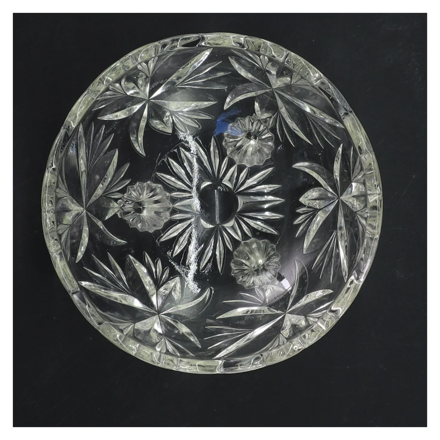 Skål med sneglefødder (str. Ø 12 cm)