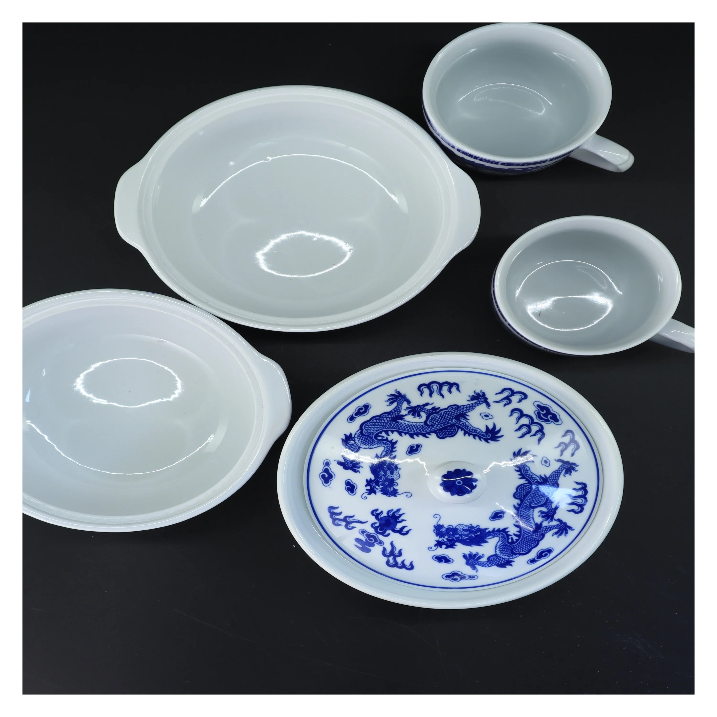 Blå og hvidt porcelænsservice sæt (str. Sk å le. ø. 15,5 cm. kop. ø. 8,5 cm)