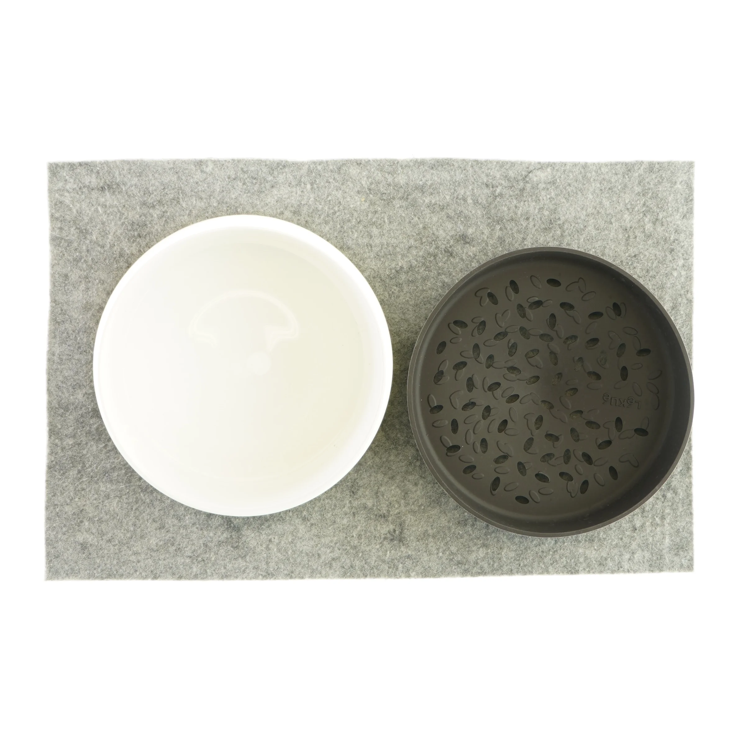 Skål med si fra Lékué