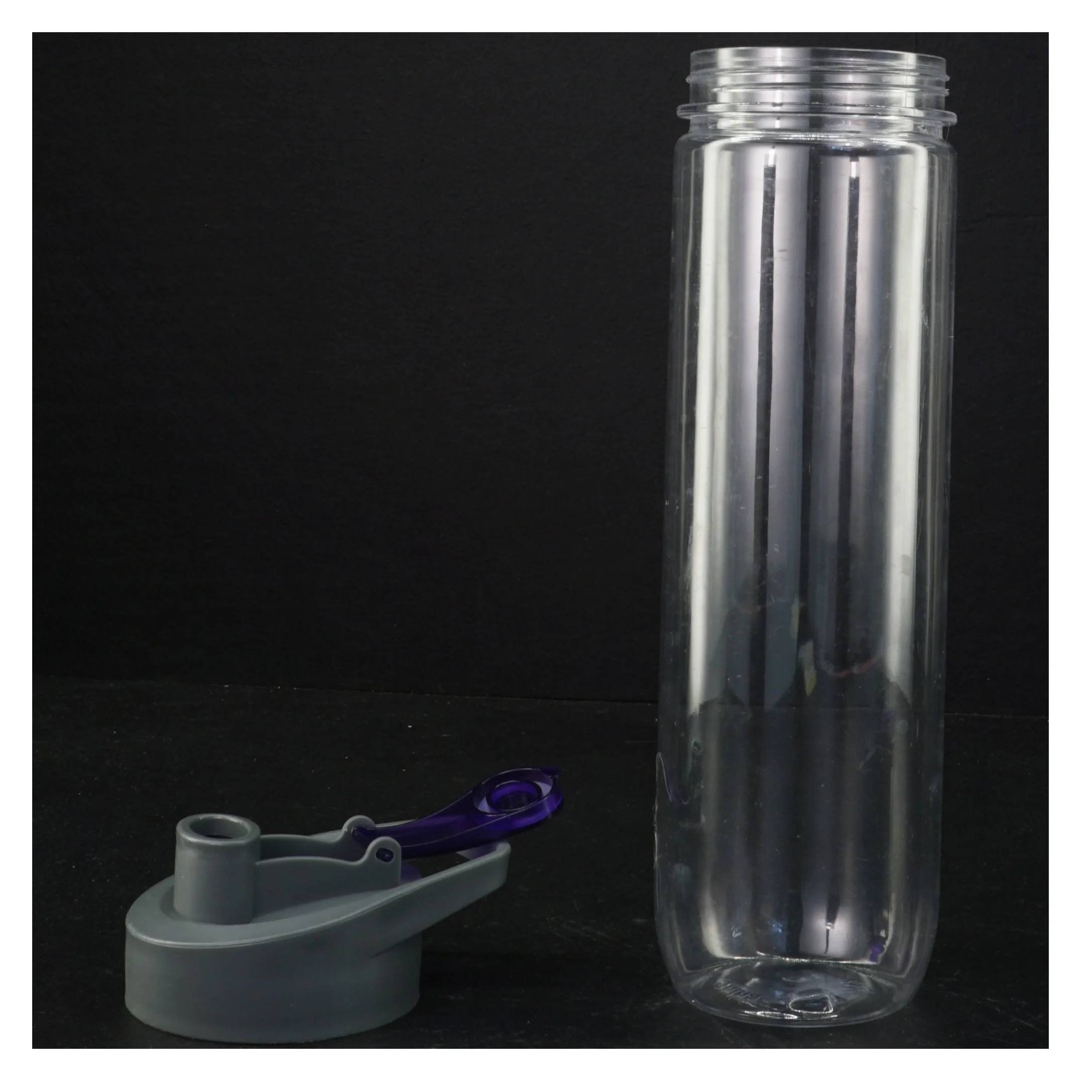 Genanvendelig vandflaske (str. 27 x 9,5 x 7 cm)