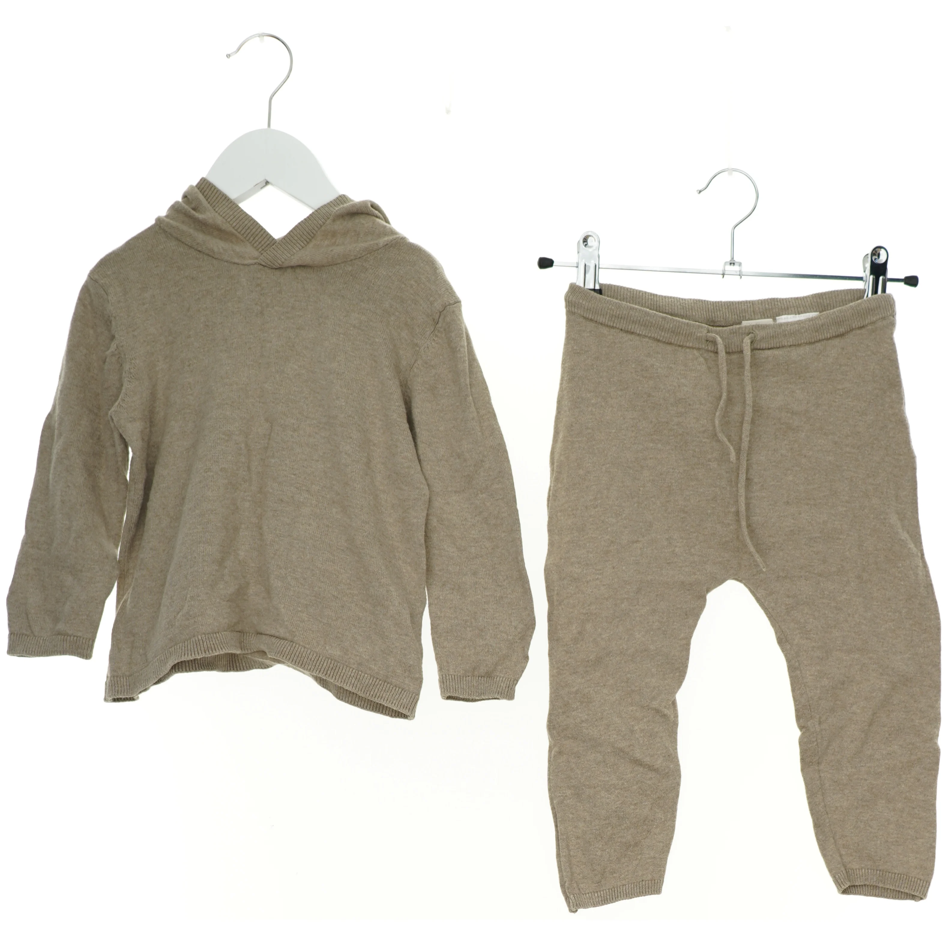 Sæt børnetøj fra Name It (str. 92 cm)