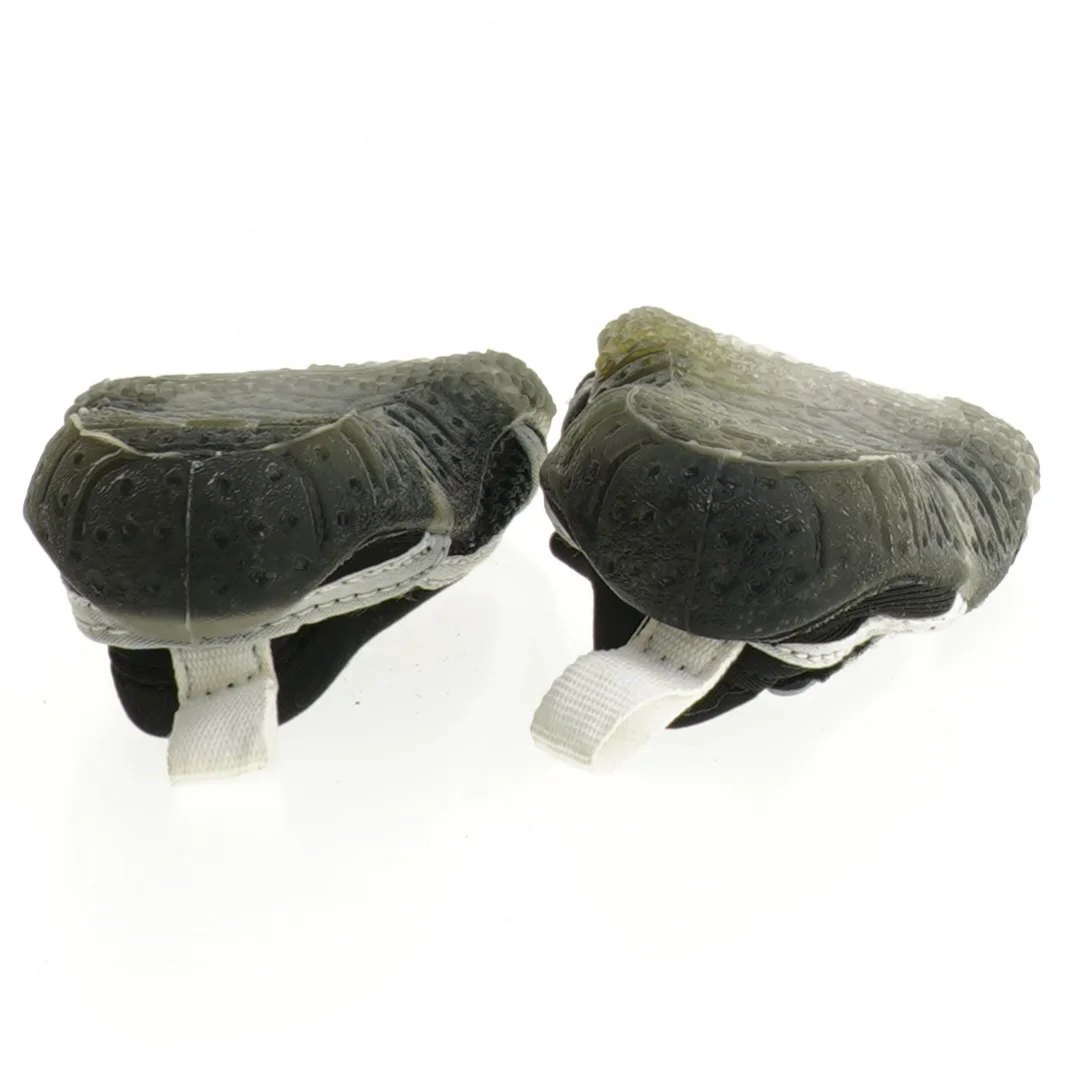 Svømmesko fra Swimpy (str. 20 21)