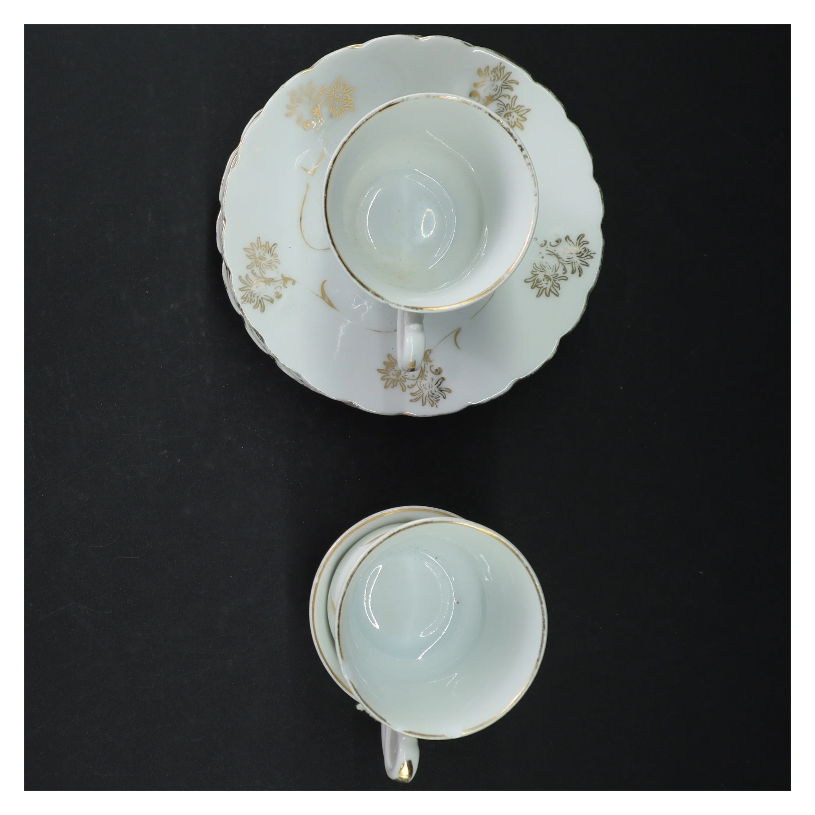 Porcelæn tekopper med underkopper (str. Ø. 14 cm. h. 7 cm y. 7,5 cm)