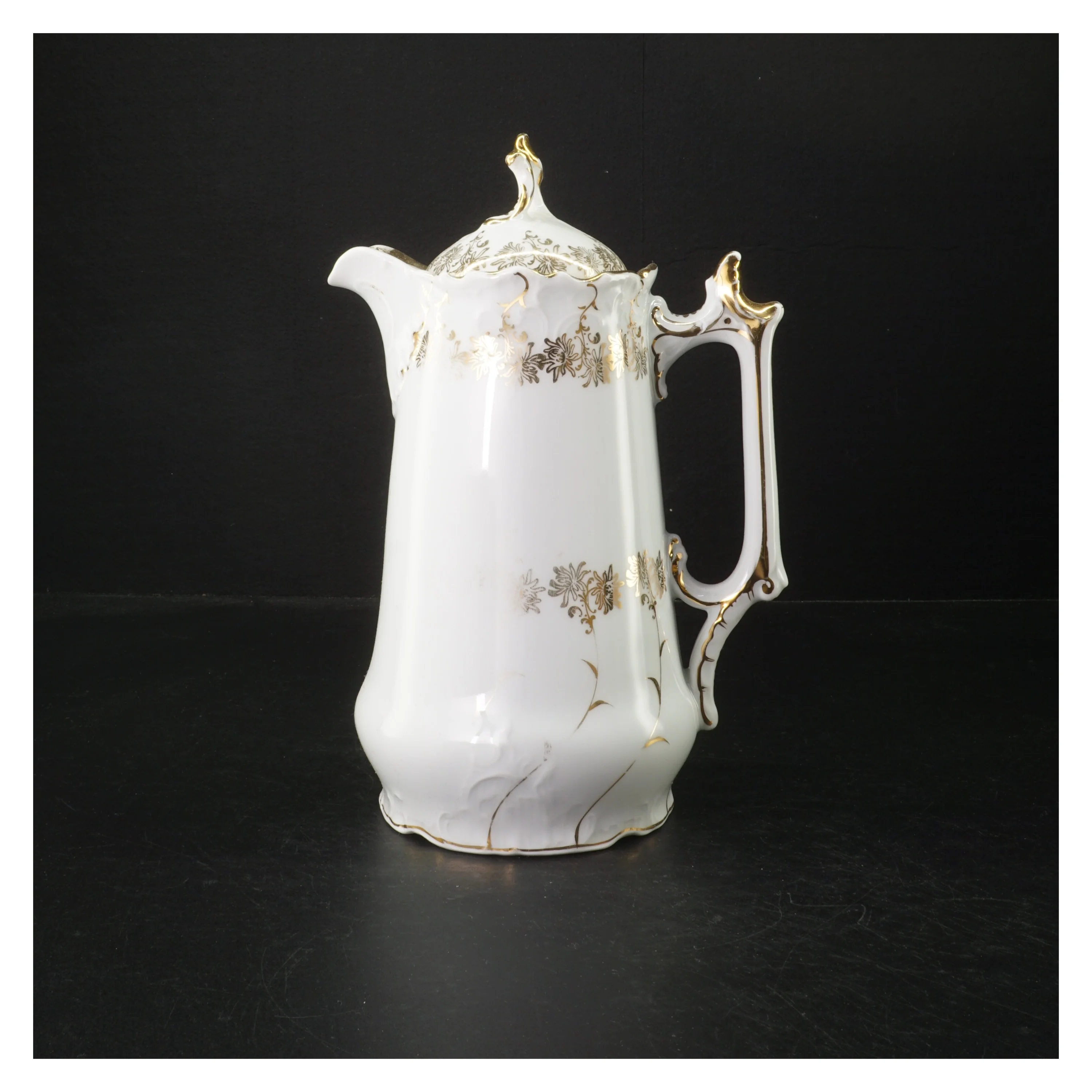 Porcelænskande med gulddetaljer (str. 24,5 cm)