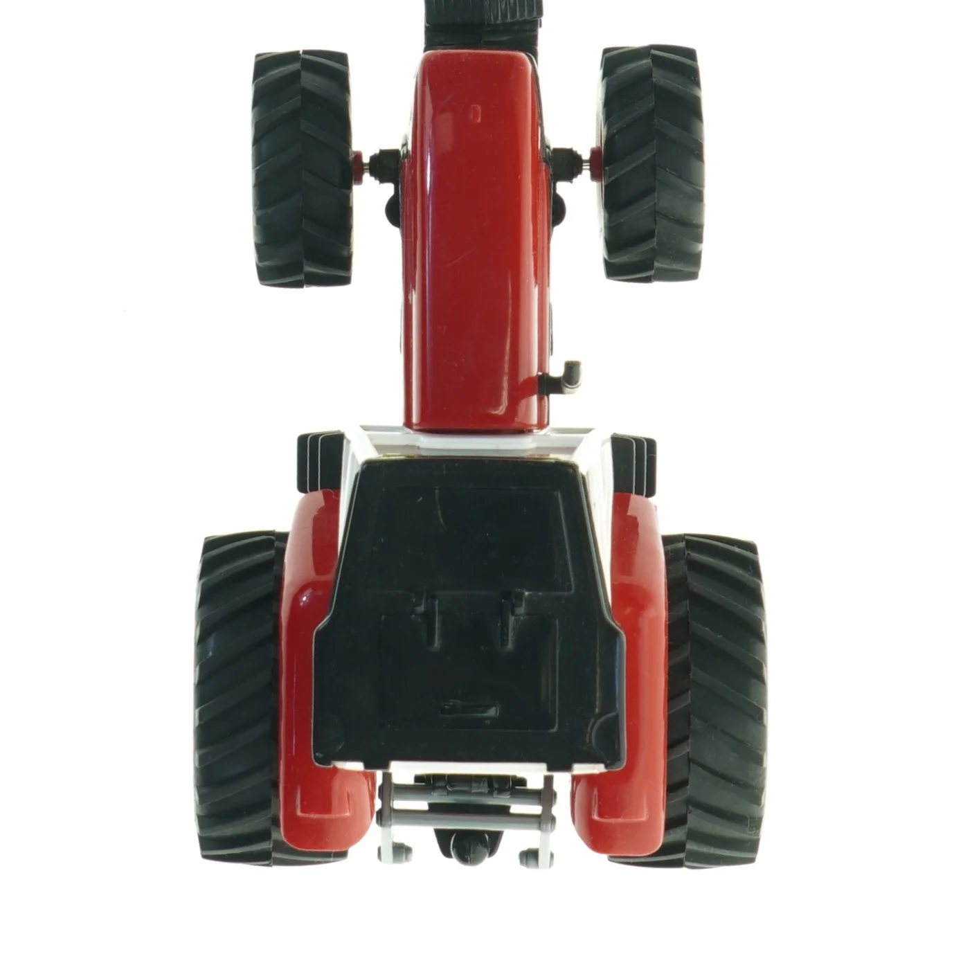 Brugt legetøjstraktor med figur (str. 20 x 11,5 cm)