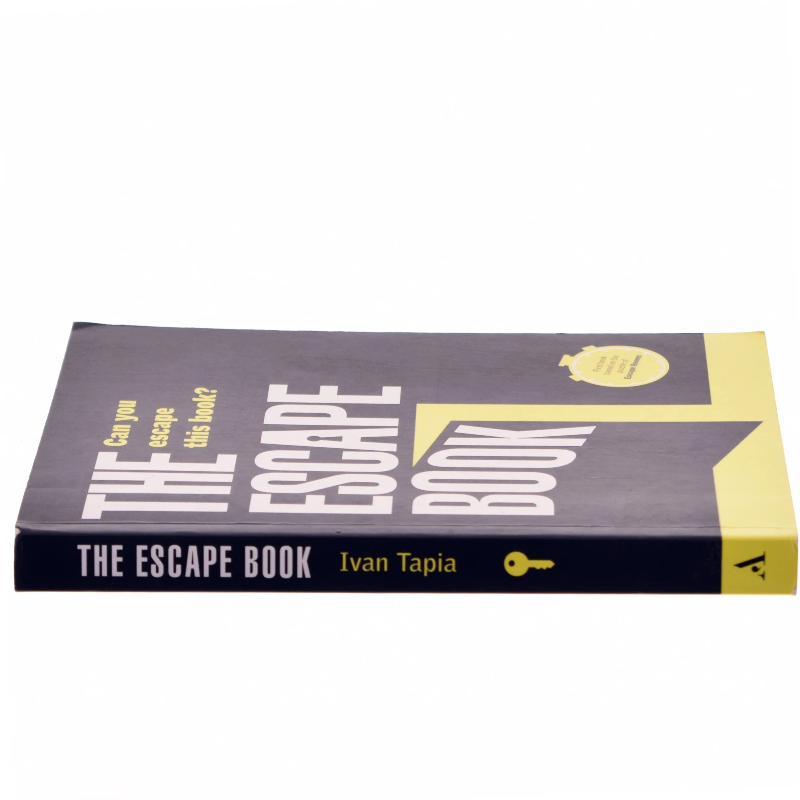 The Escape Book af Ivan Tapia (Bog)