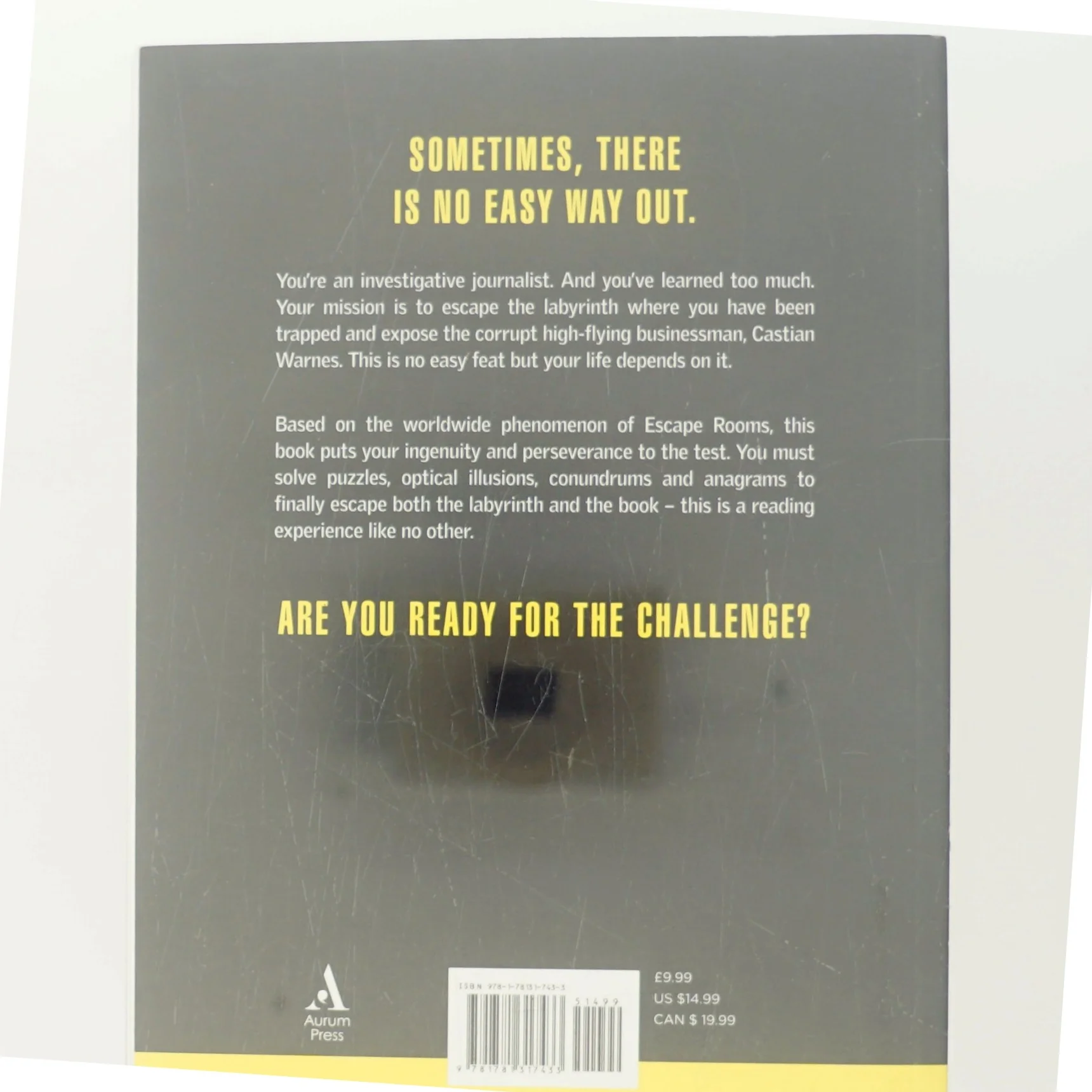 The Escape Book af Ivan Tapia (Bog)