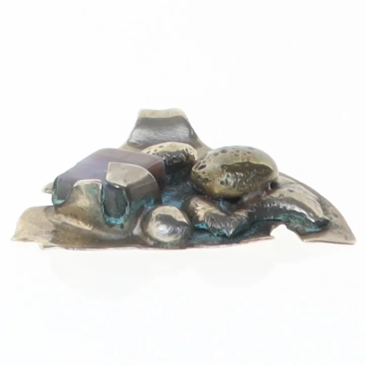 Vedhæng i metal (str. 5 x 4 cm)