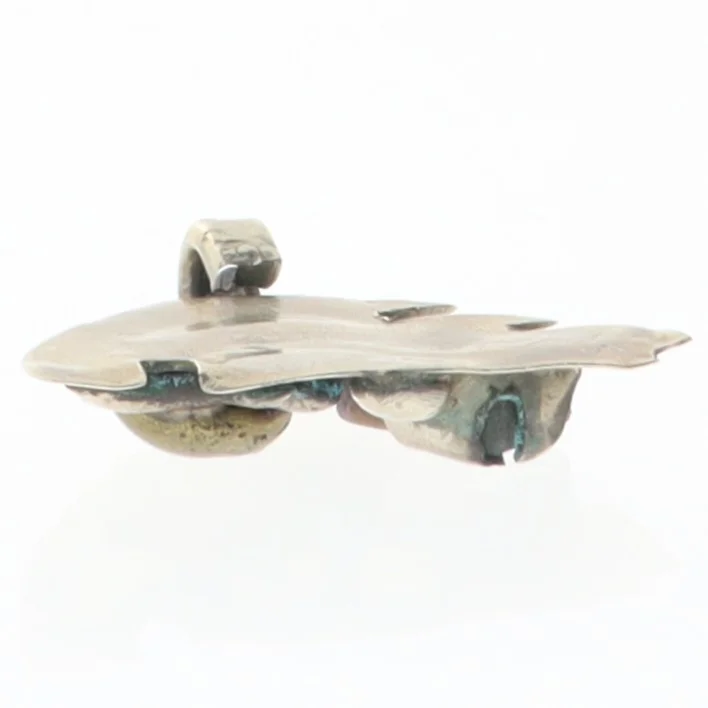 Vedhæng i metal (str. 5 x 4 cm)