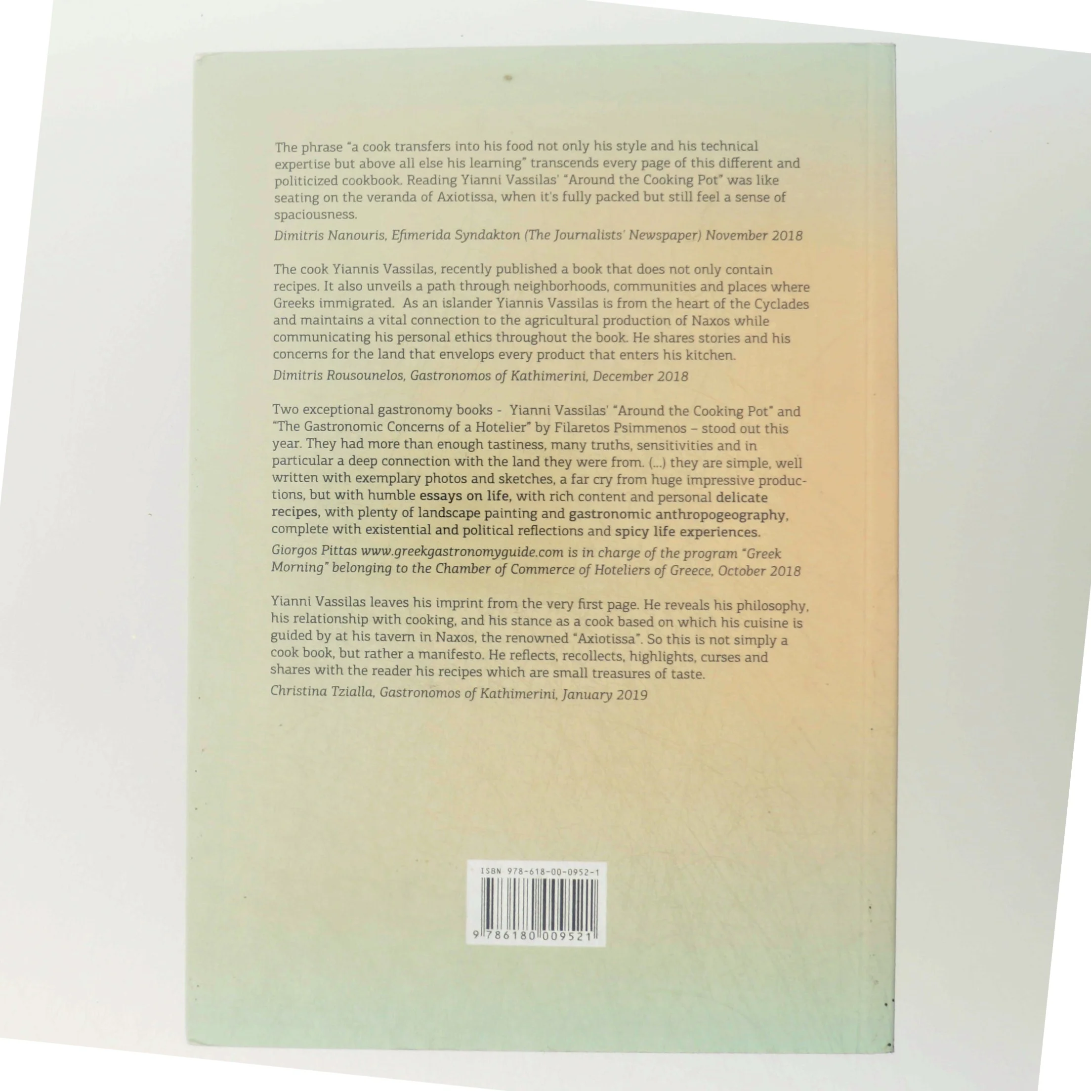 Around the Cooking Pot af Yiannis Vassilas