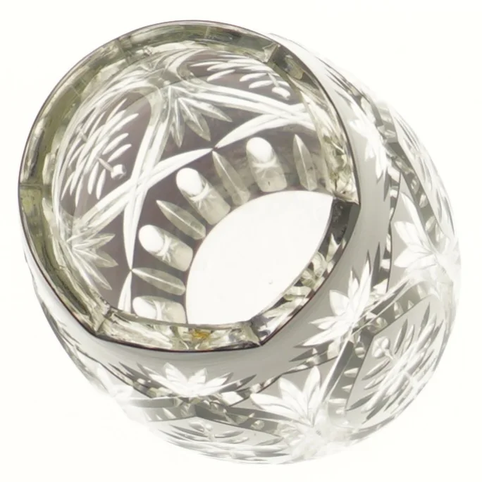 Krystalvase med indgraveret mønster (str. 27 cm)
