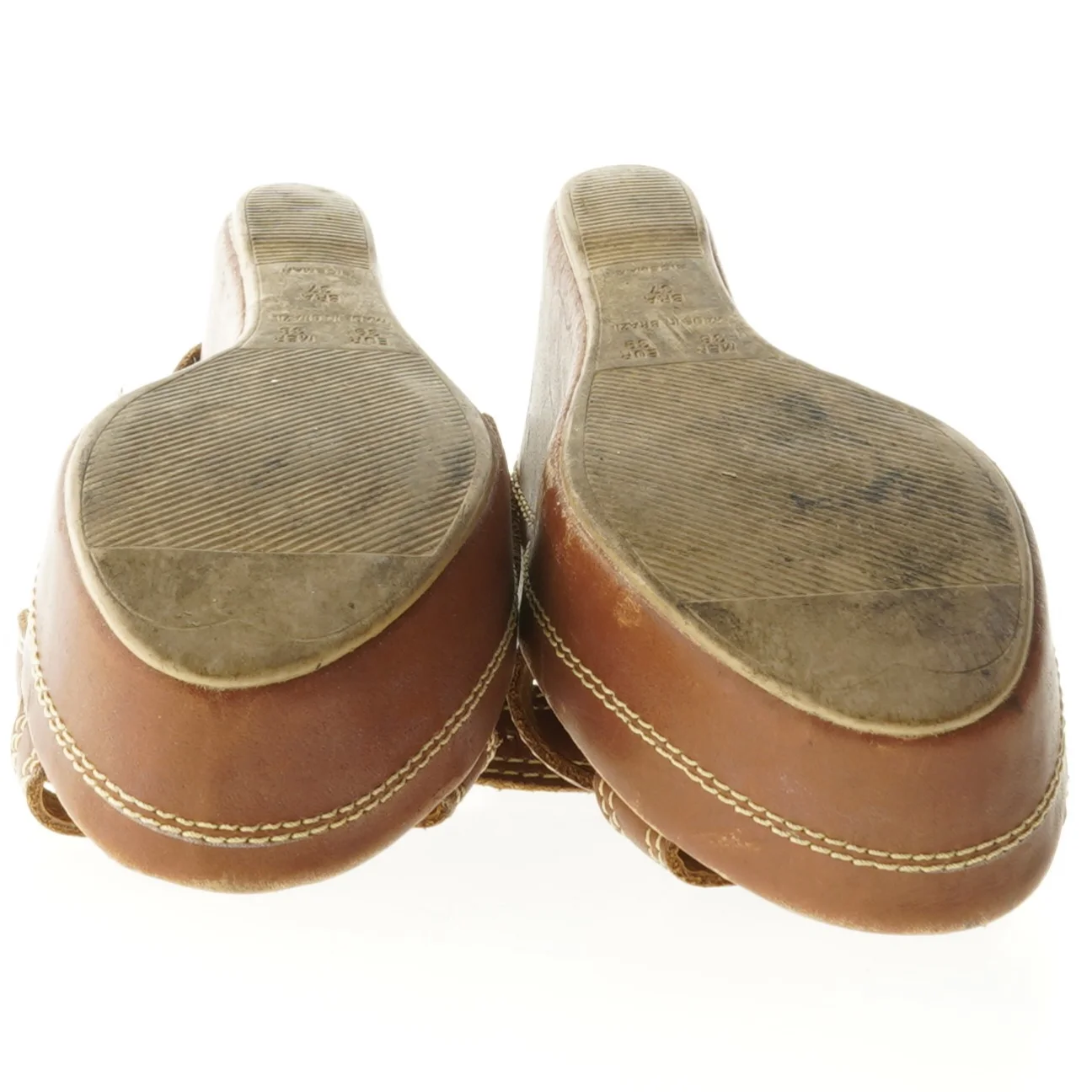 Brune kilehæl sandaler i størrelse 39 fra M.officer (str. 39 )