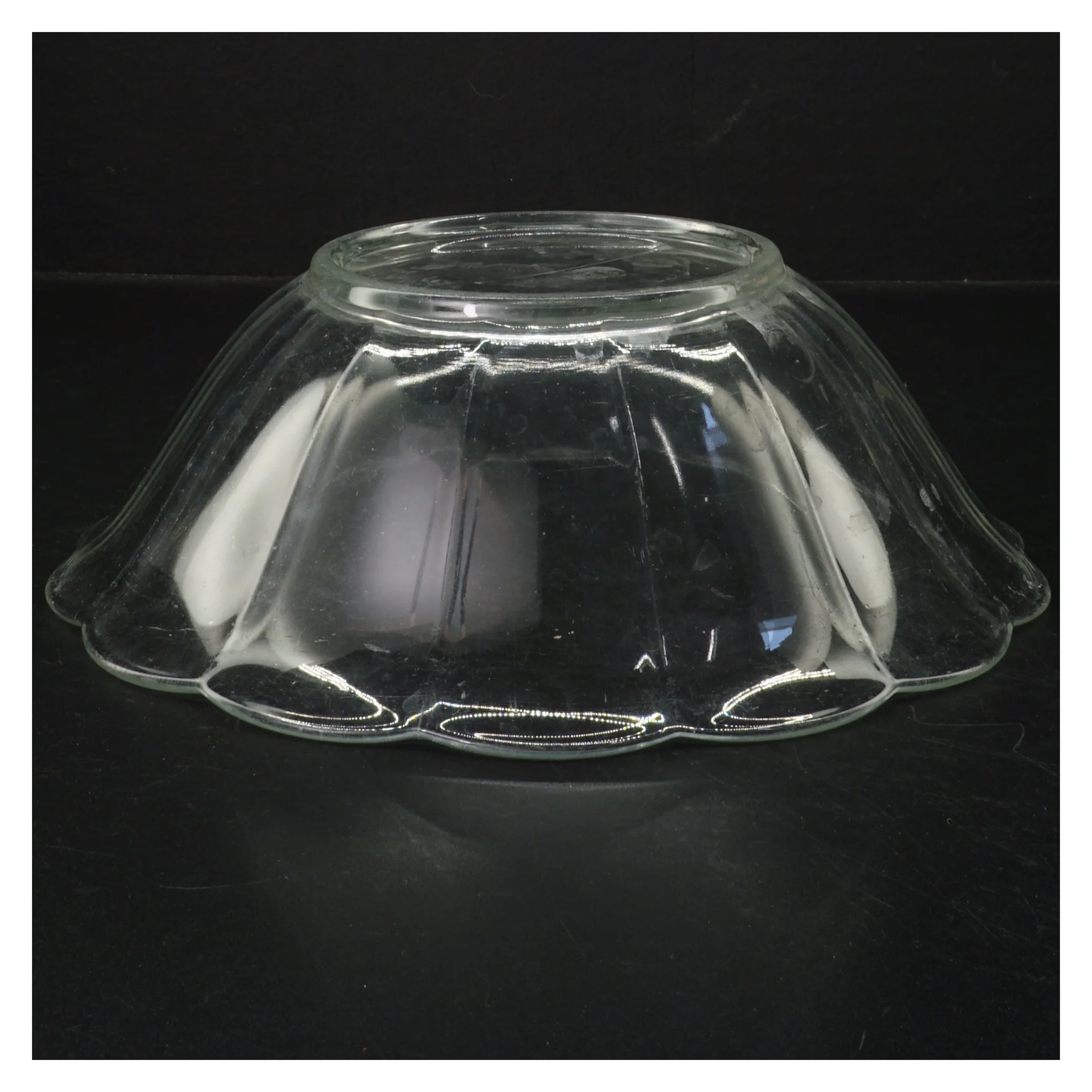 Gennemsigtig glas skål