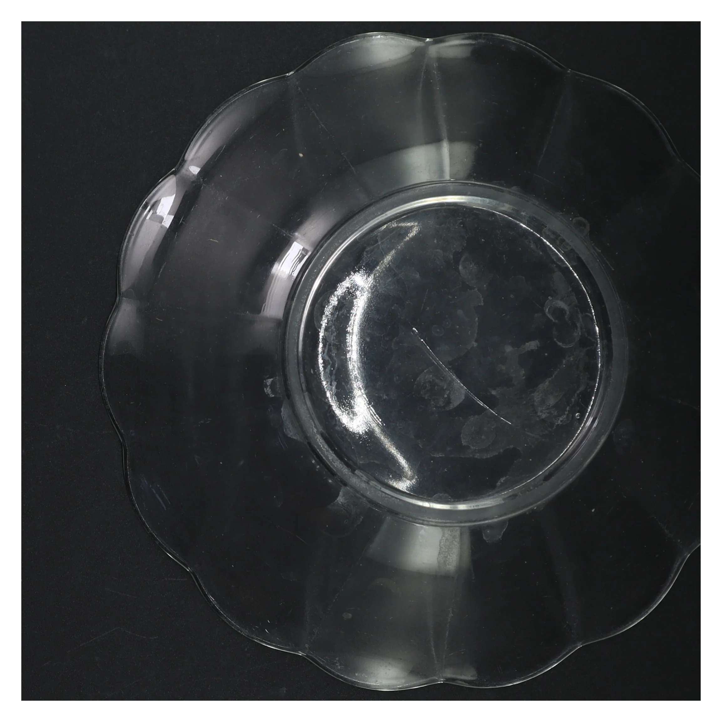 Gennemsigtig glas skål