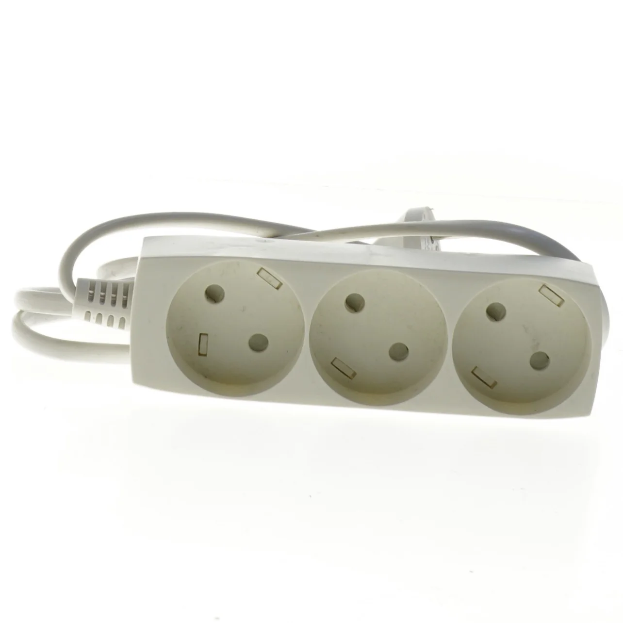 Stikdåse med 3 udtag fra Elworks (str. 160 cm)