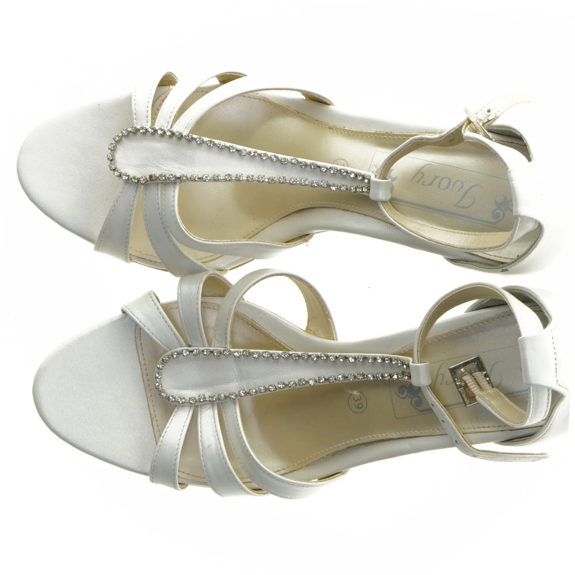 Hvide højhælede sandaler med pynt fra Ivory (str. 39 )