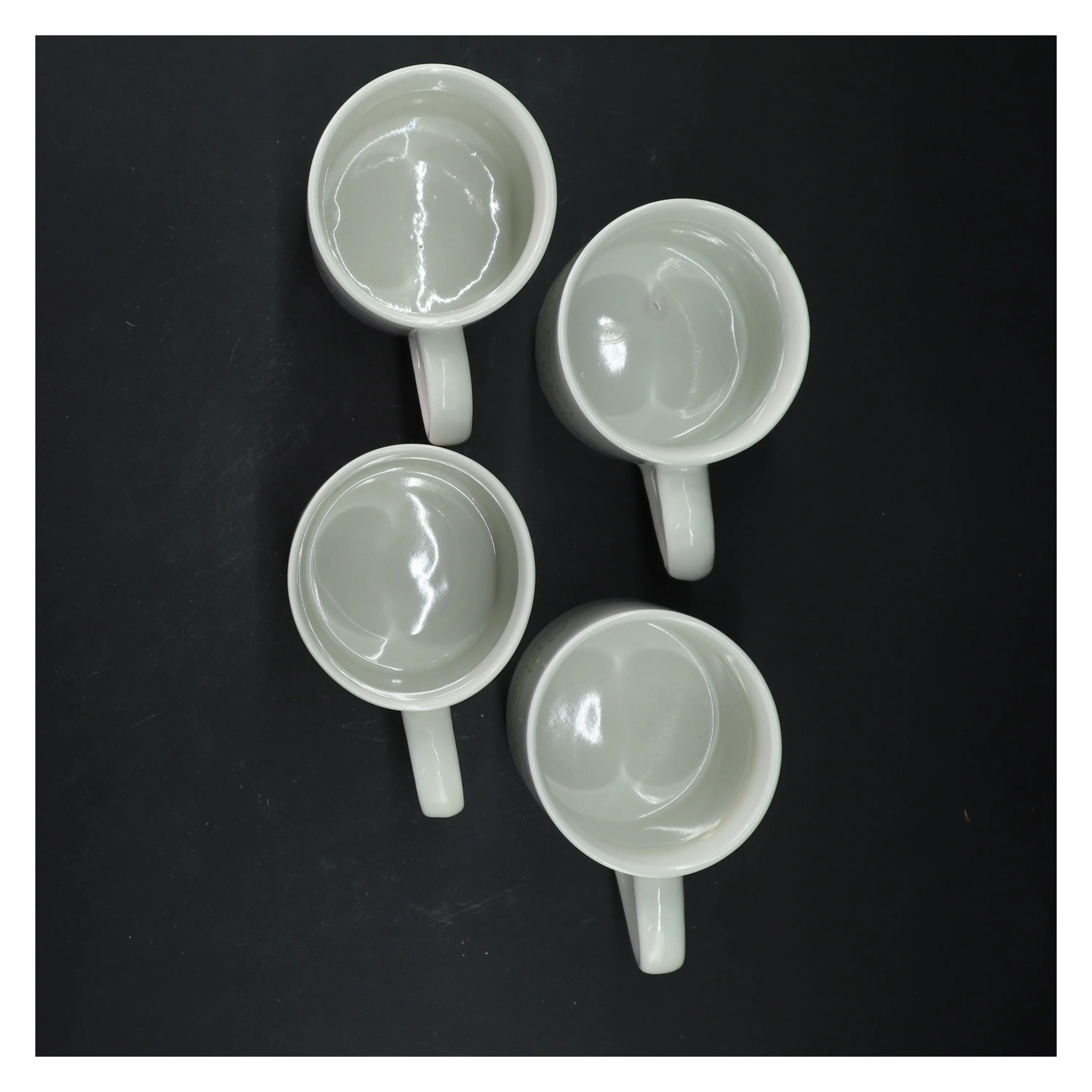 Porcelænskrus med tekst fra Matador (str. Ø 8x9 cm)