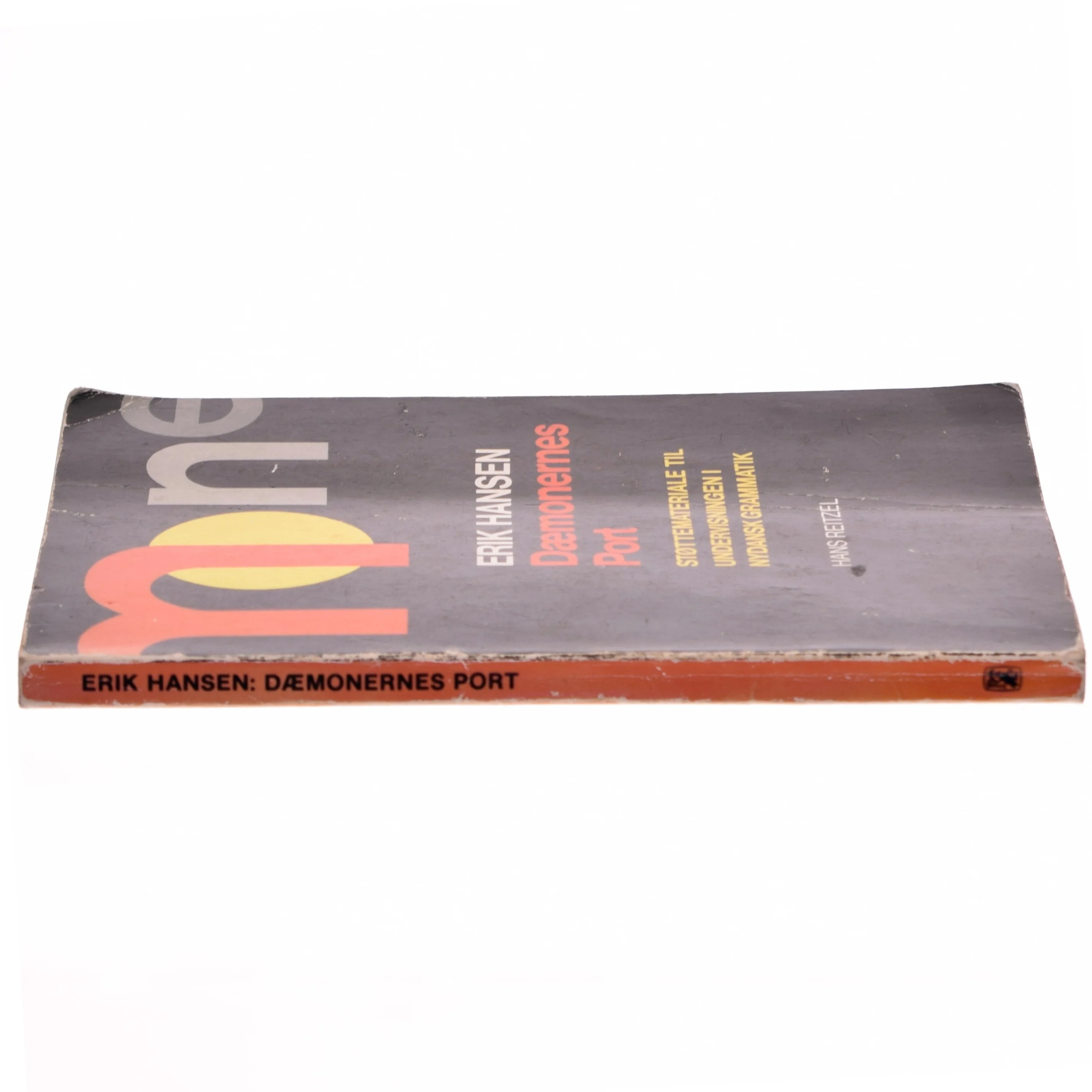Dæmonernes Port bog fra Hans Reitzel