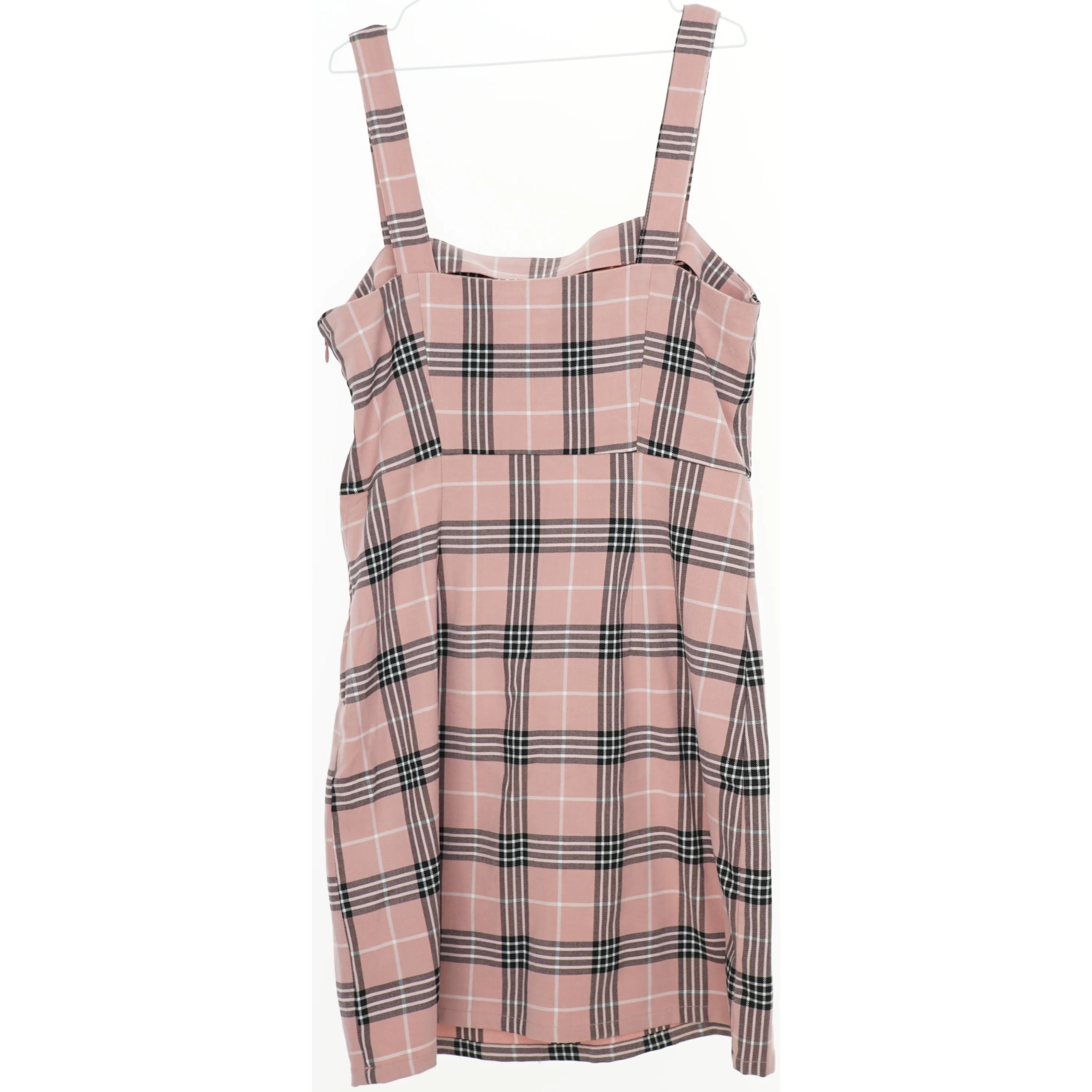 Rosa ternet kjole fra Divided (str. 164)