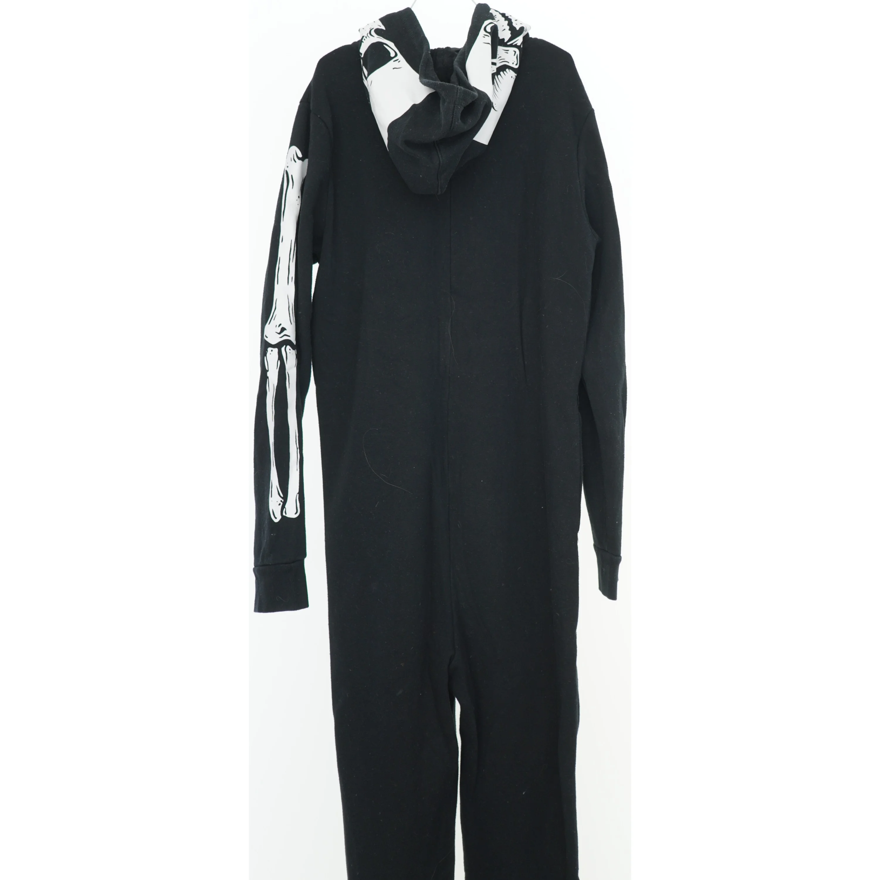 Heldragt med skeletmotiv fra H&M (str. 164)