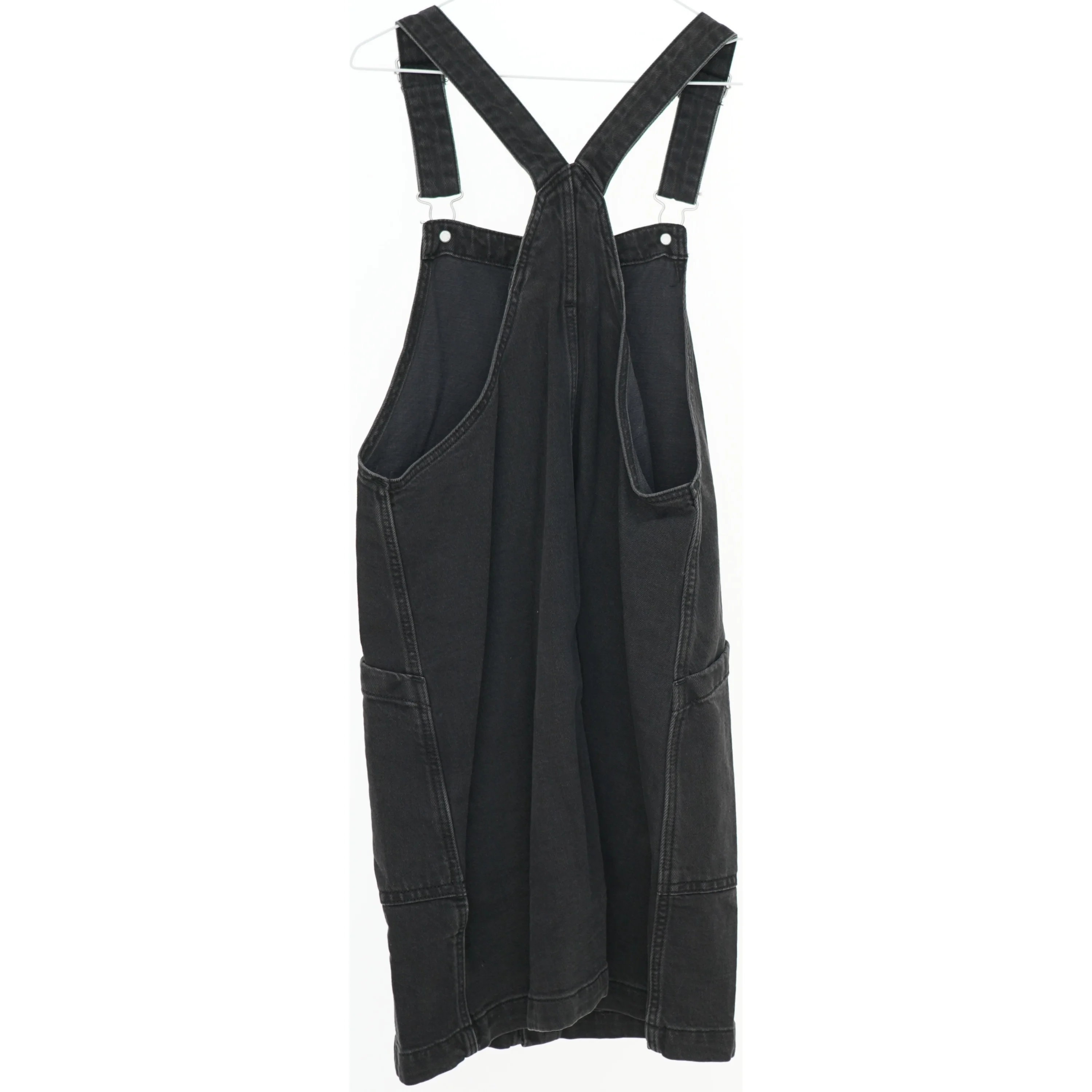 Sort buksedragt fra H&M (str. 146)