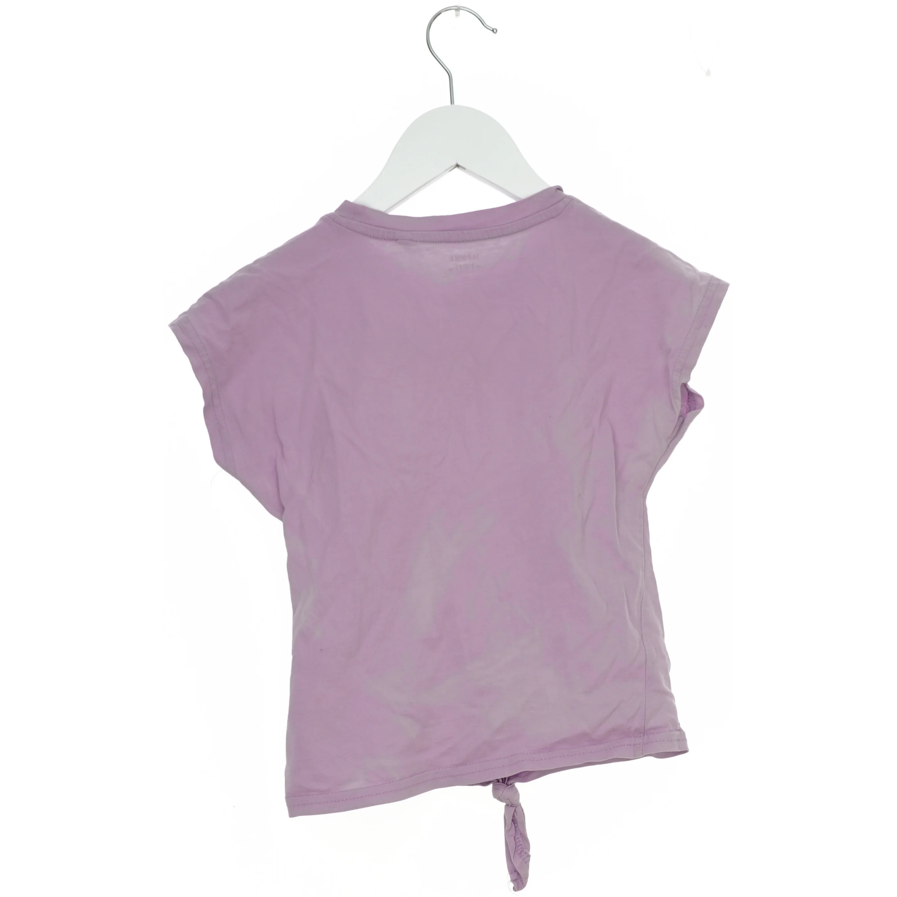 Lilla t-shirt med fugleprint fra Summer Vibes (str. 128)