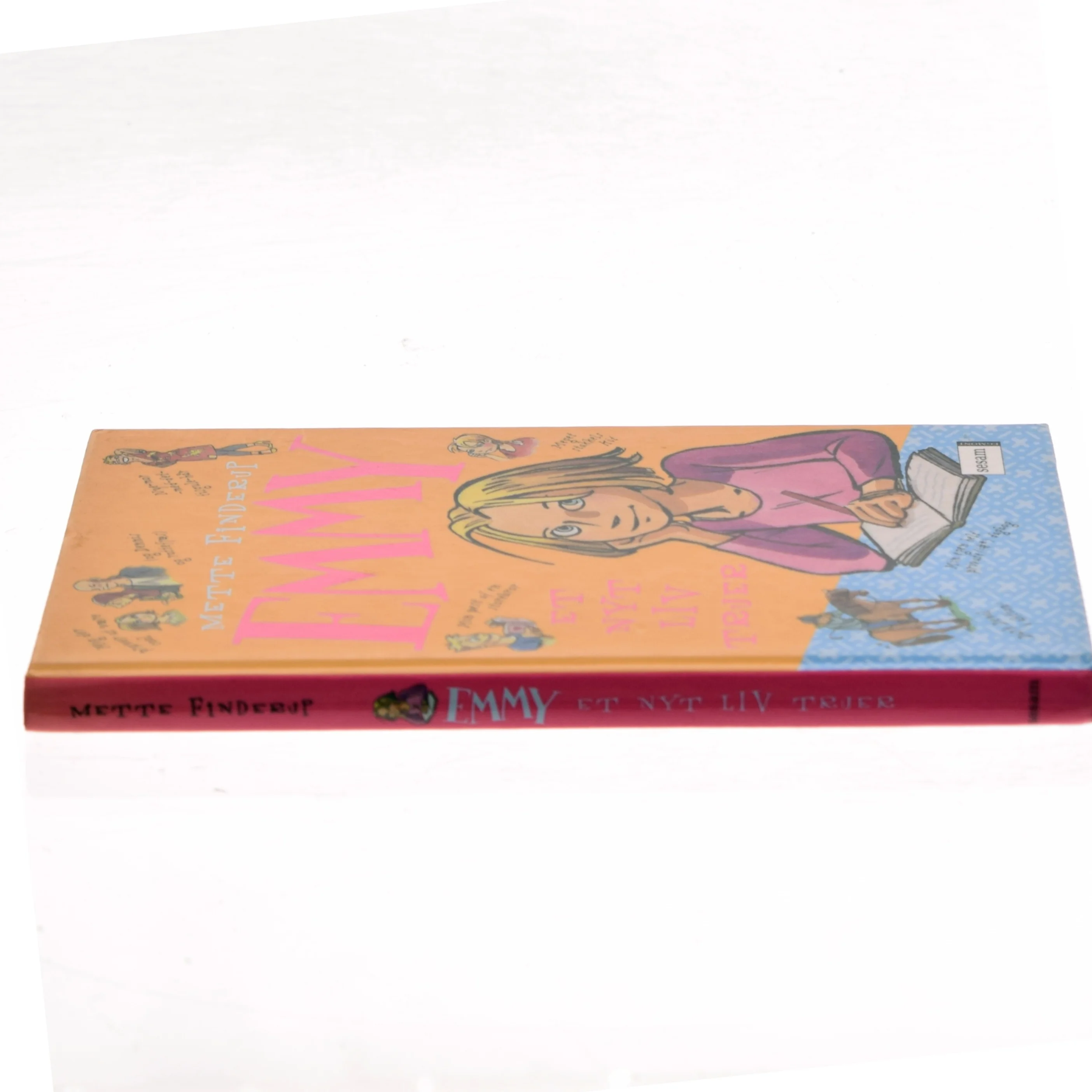 Emmy : et nyt liv truer af Mette Finderup (Bog)