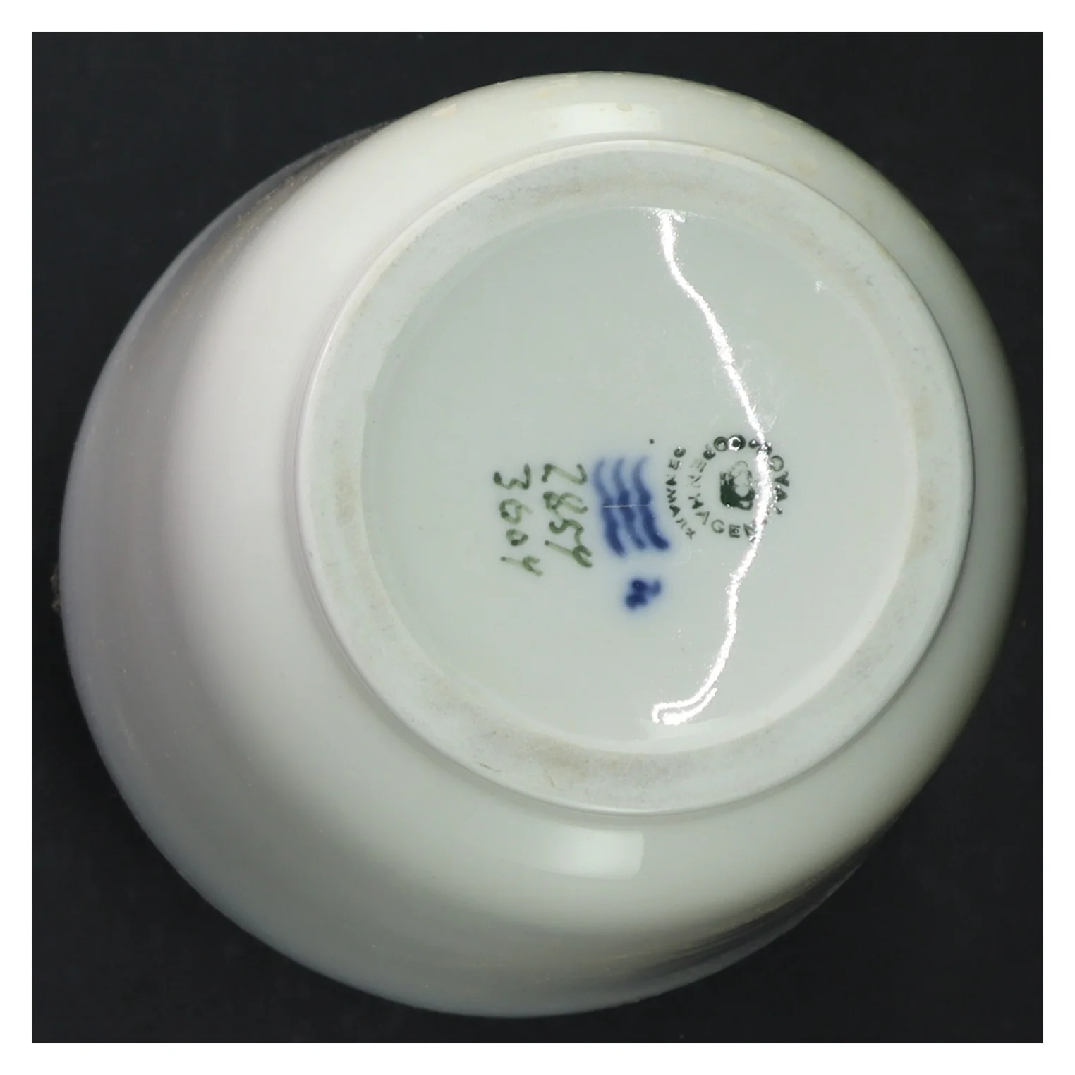 Vase med Landskab, Royal Copenhagen nr. 2854-3604 fra Royal Copenhagen (str. H 21 cm)