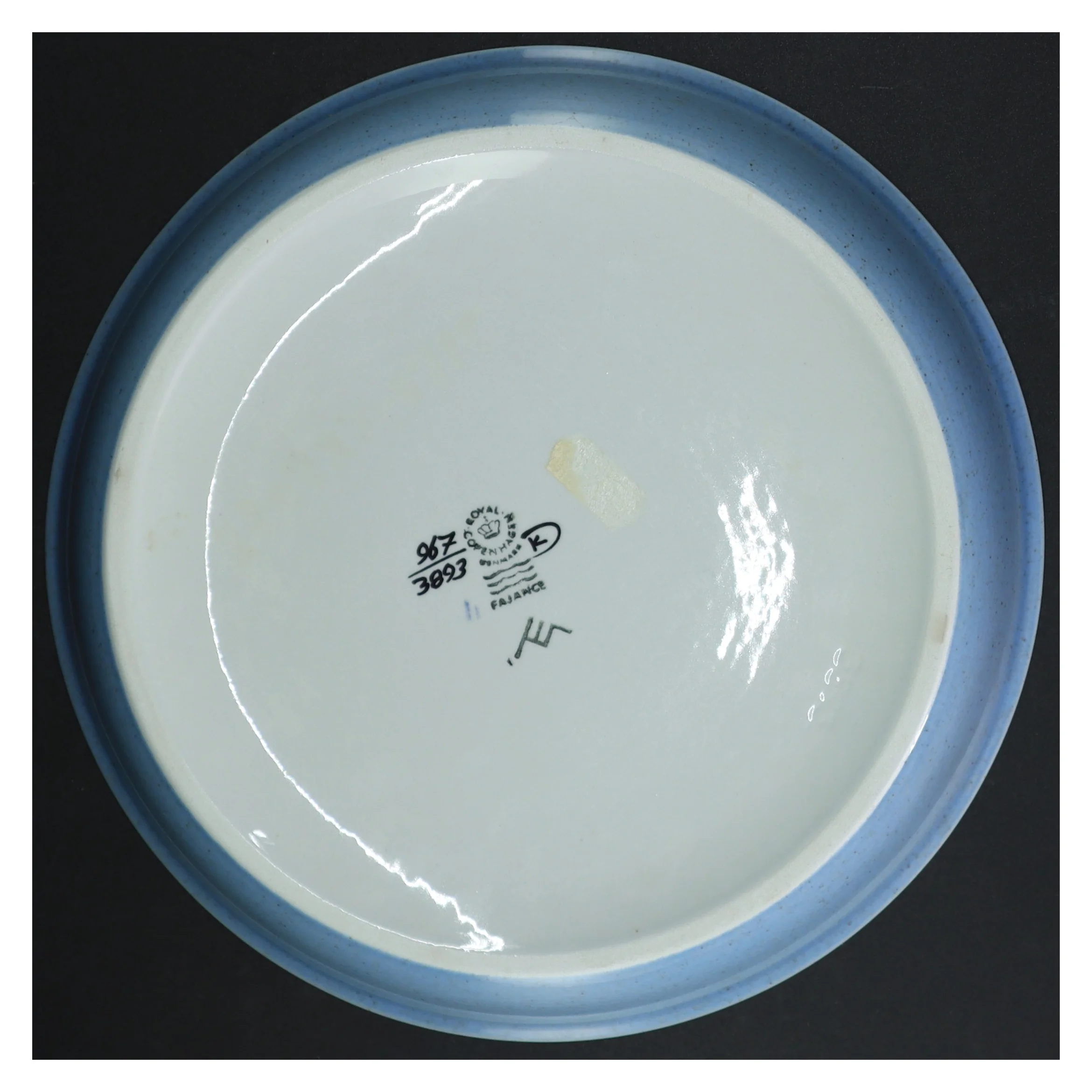 Porcelænsfad med blomstermotiv 967-3893 fra Royal Copenhagen (str. Ø 24 cm)