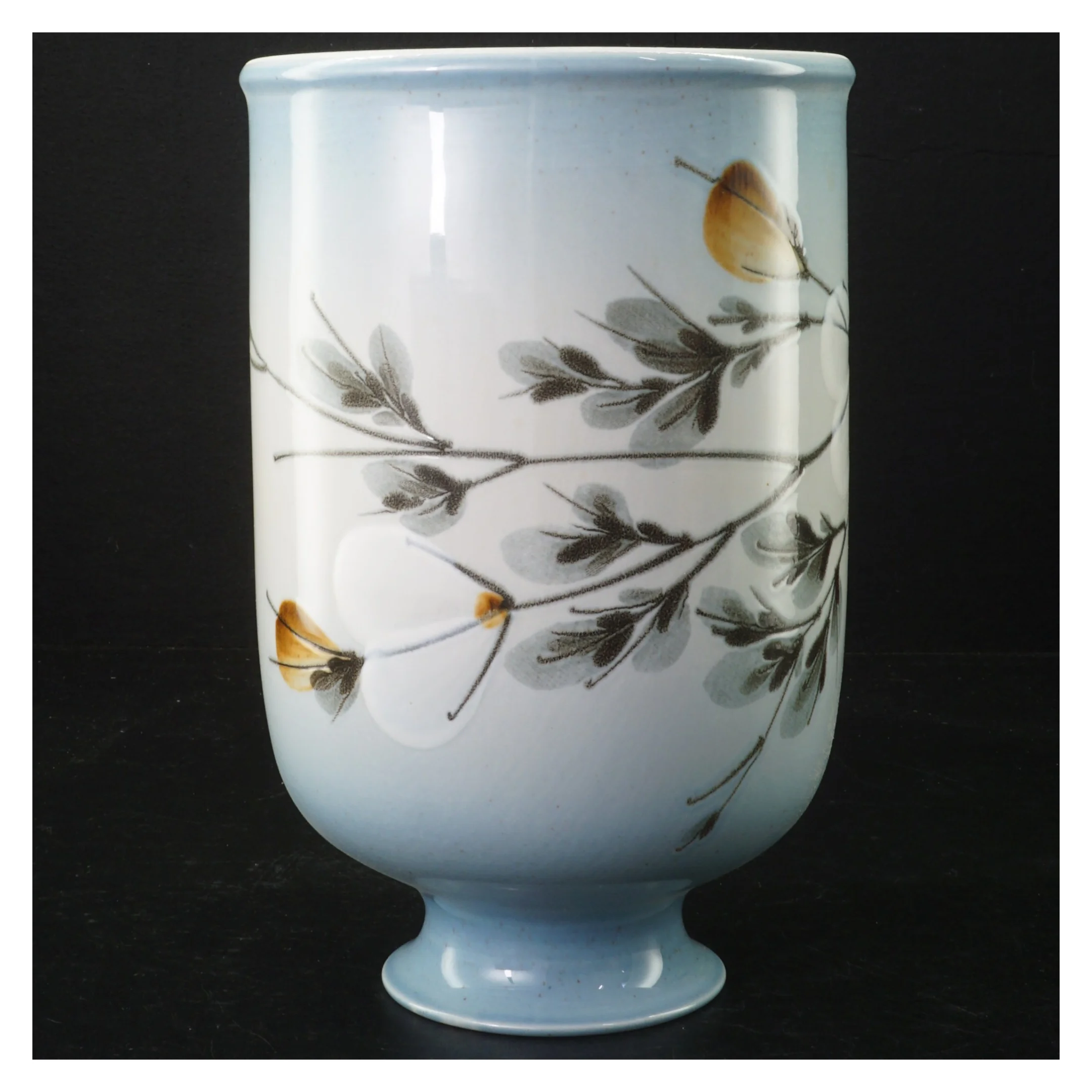 Porcelænsvase fra Royal Copenhagen (str. H 22 cm)