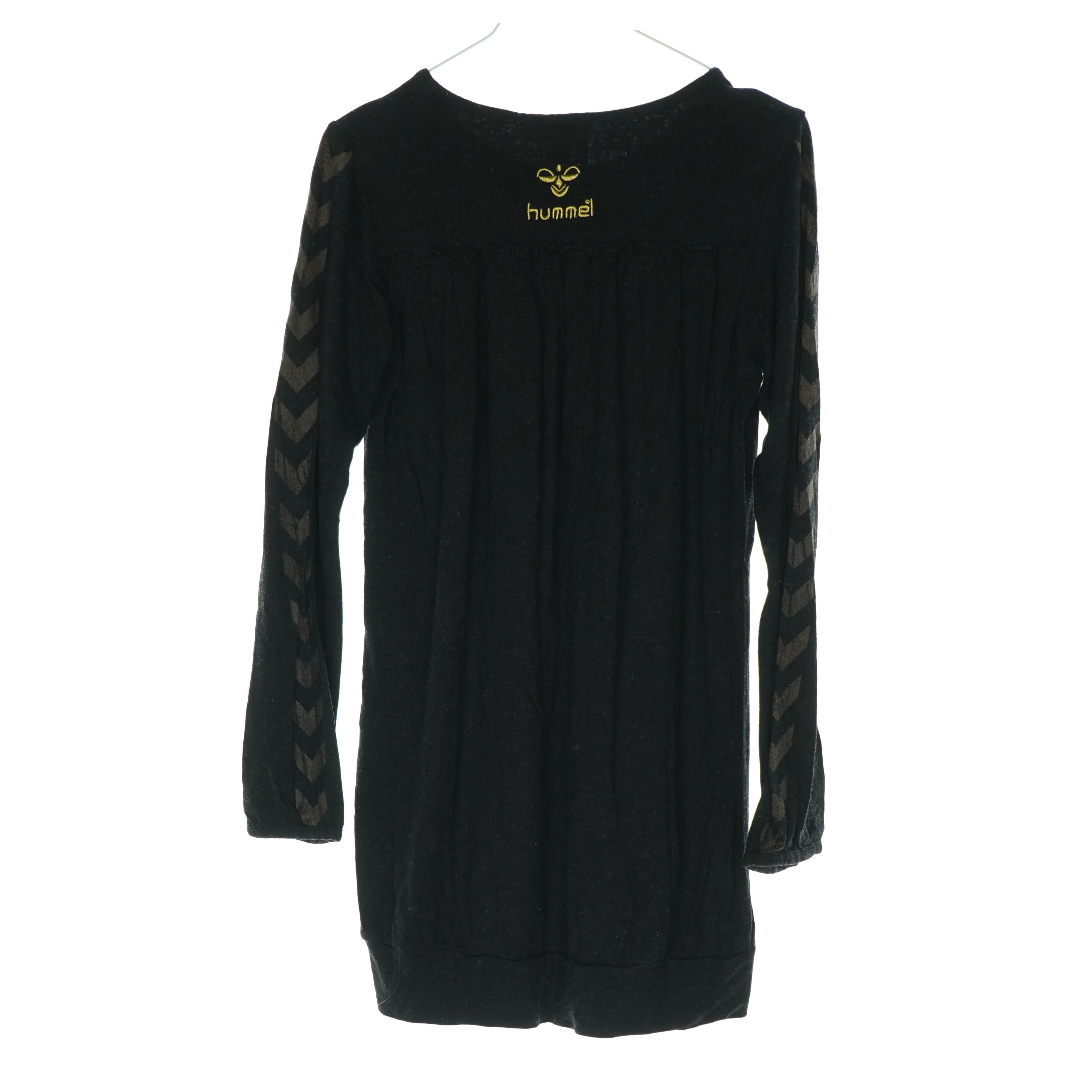 Kjole fra Hummel (str. 140)
