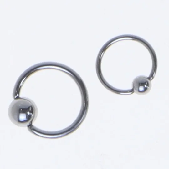 Piercingsmykker (str. Ø en cm og o en komma 2 cm)