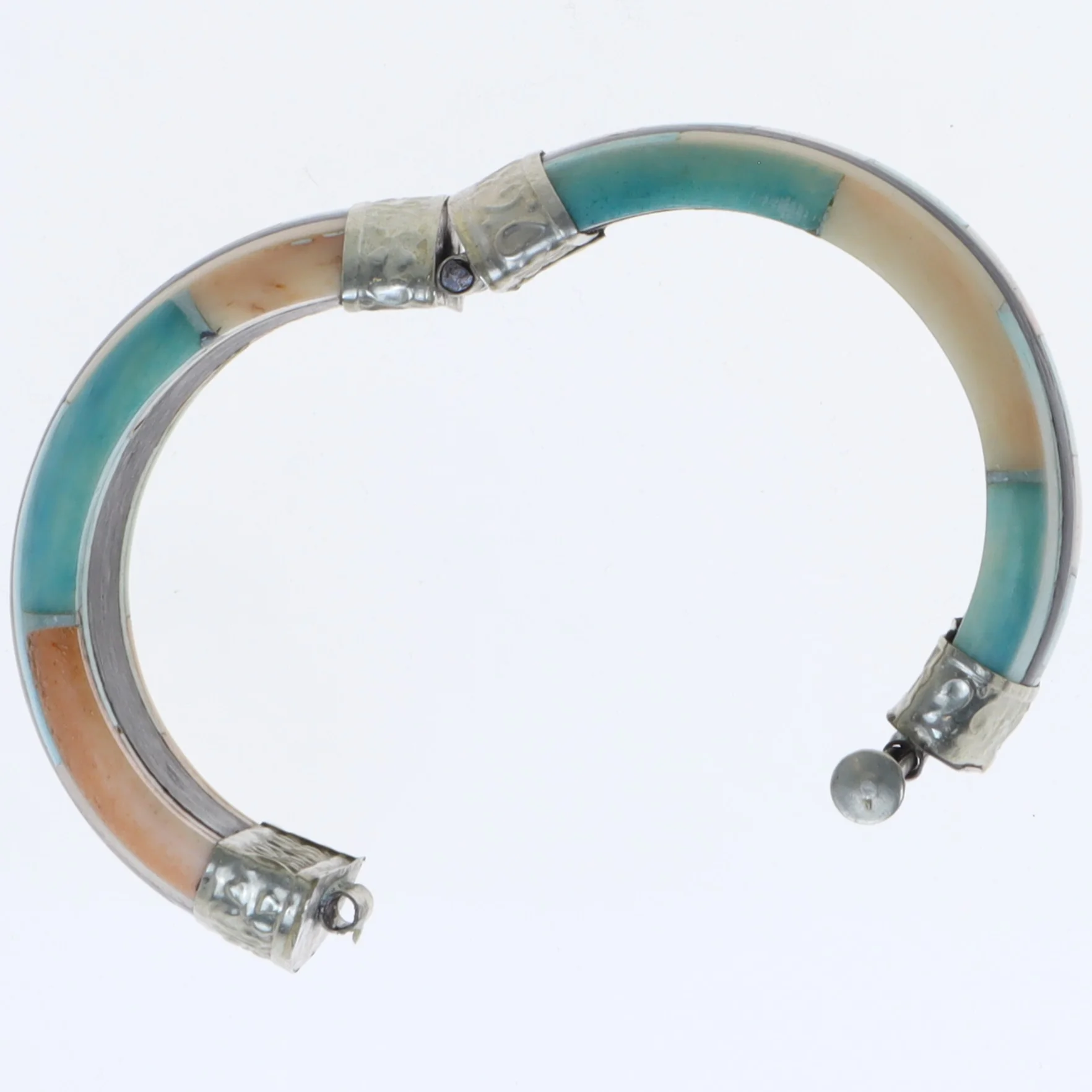 Håndlavet armbånd (str. Ø 5 komma 5 cm)