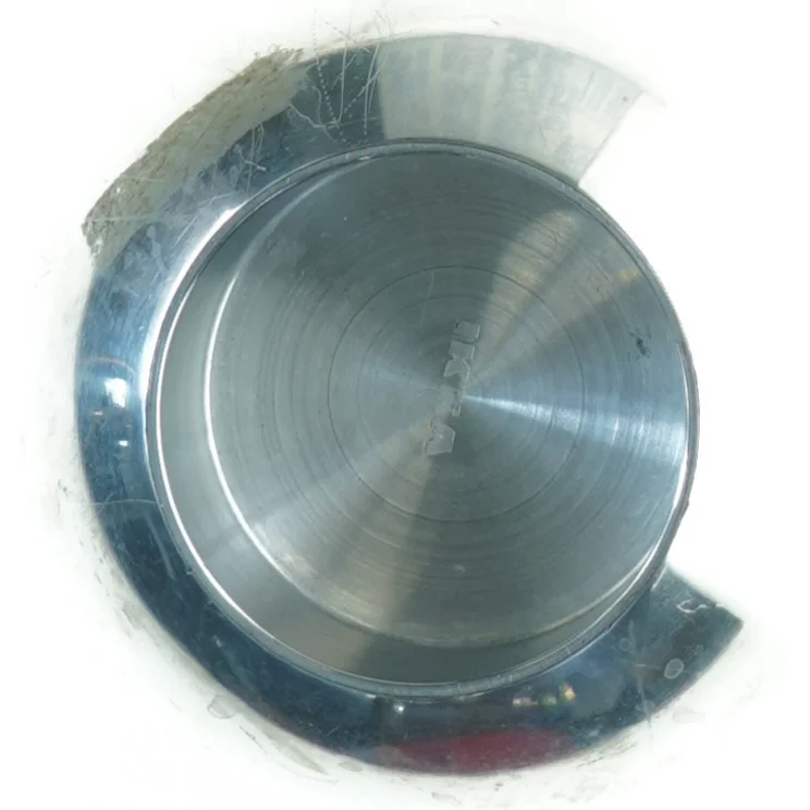 Sølvfarvet skål i rustfrit stål fra Ikea (str. 14 x 11 cm)