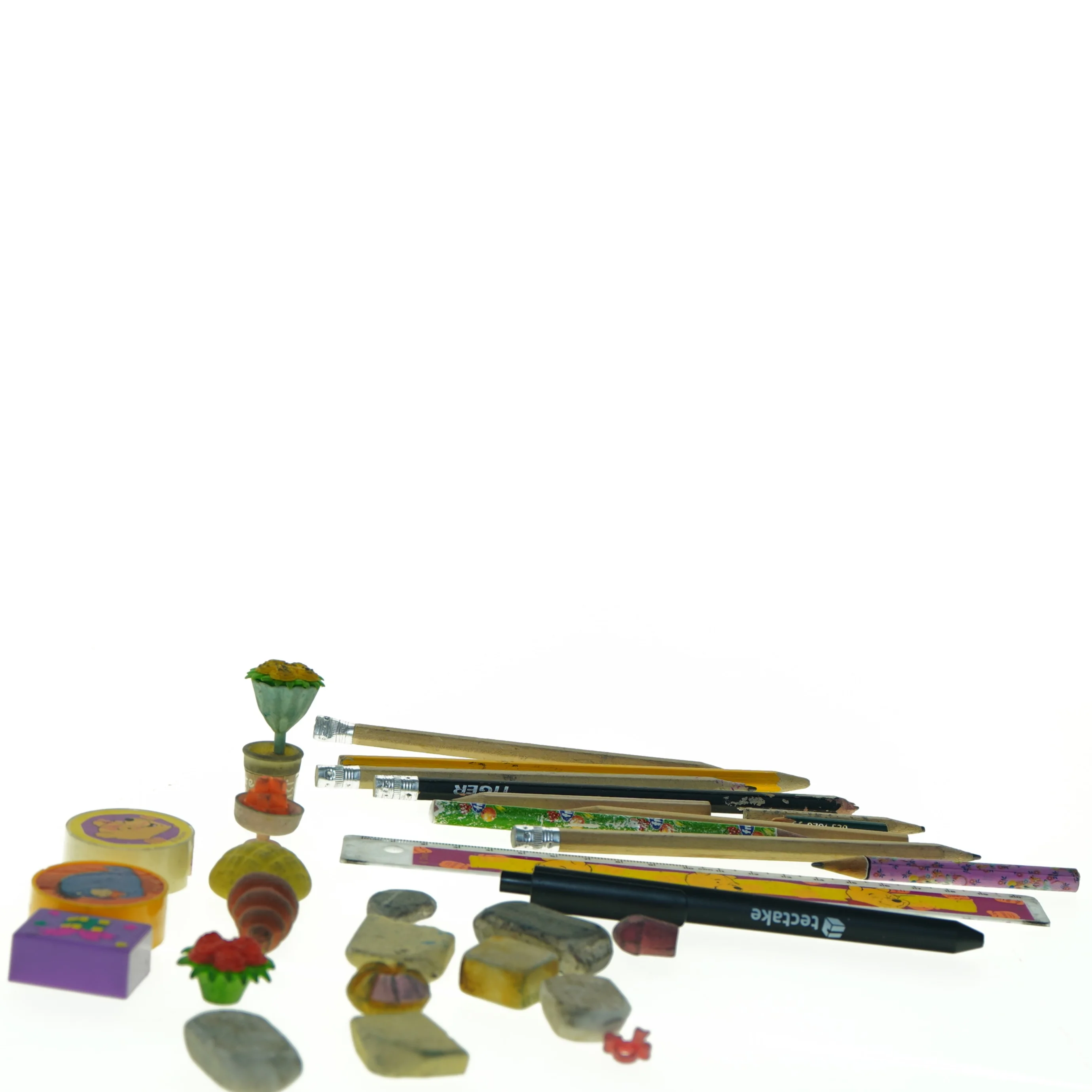 Skriveartikler og tilbehør (str. 14 cm)