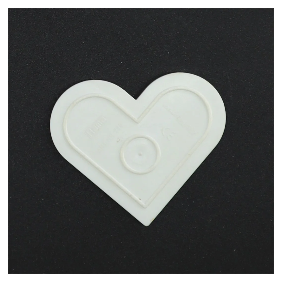 Hjerteformet Perleplade fra Hama (str. 9 x 8 cm)