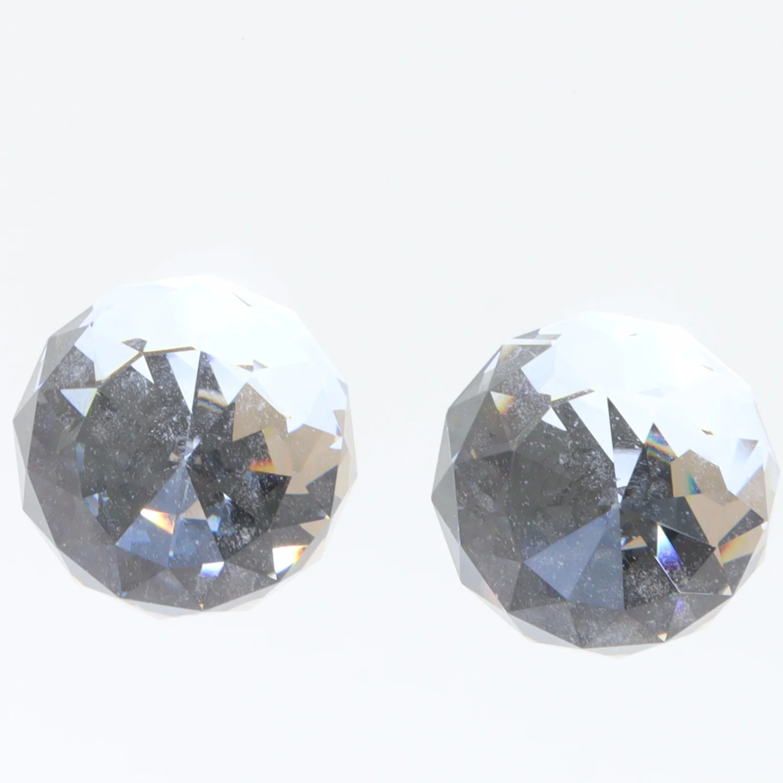 Krystal formet dekorationsobjekter (str. 3,5 cm)