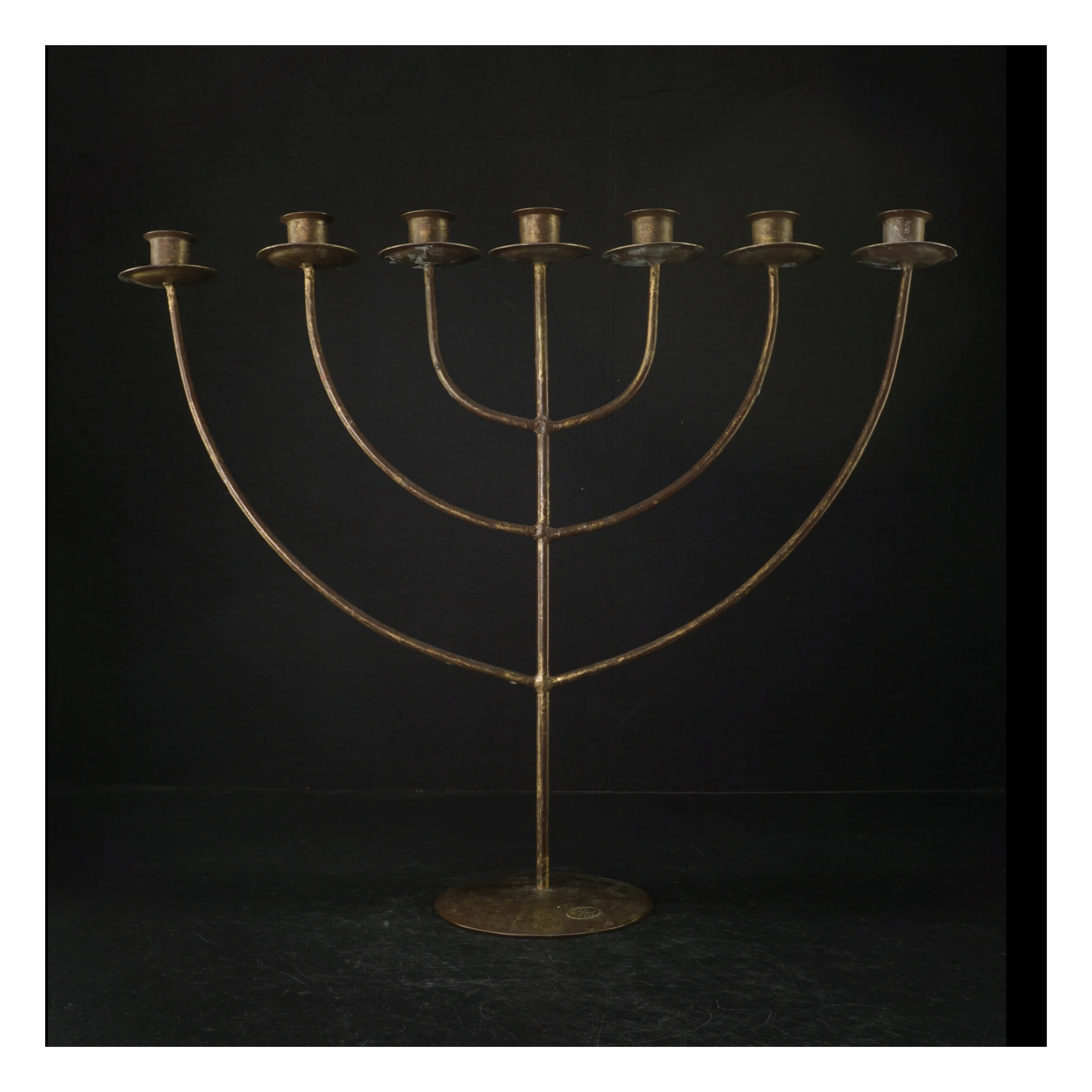 Messing 7 armet lysestage (str. H. 38 cm)