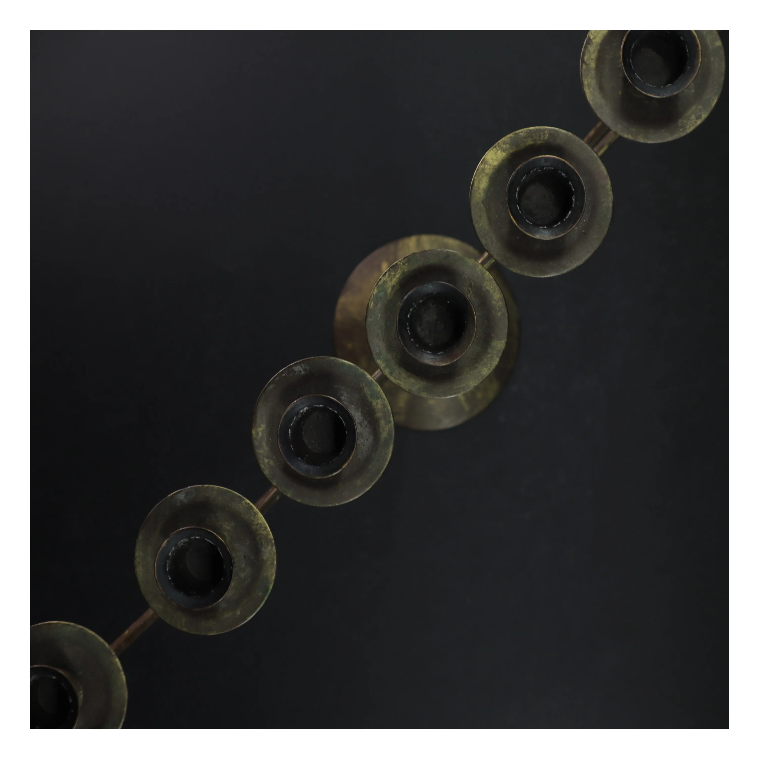 Messing 7 armet lysestage (str. H. 38 cm)