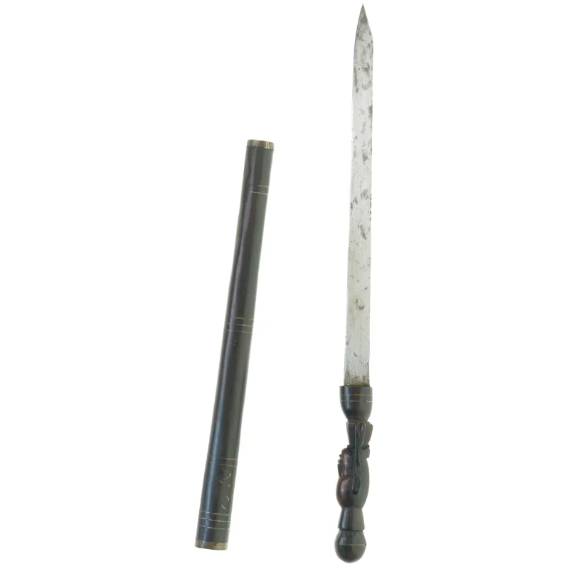 Et lille sværd (str. 50 x 2 cm)