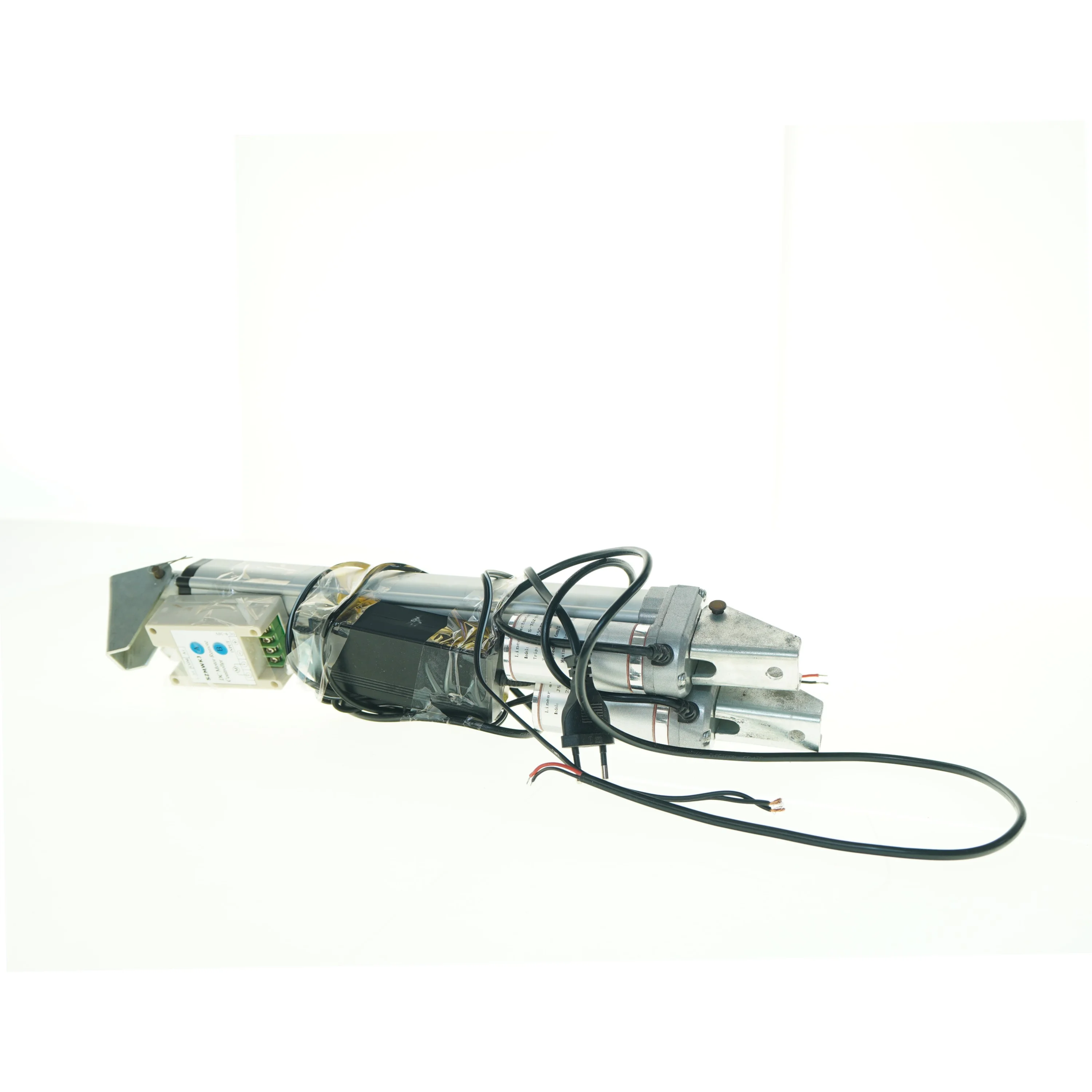 To lineare aktuatorer - eller arme der kan åbne og lukke ting (str. 46 x 10 cm)