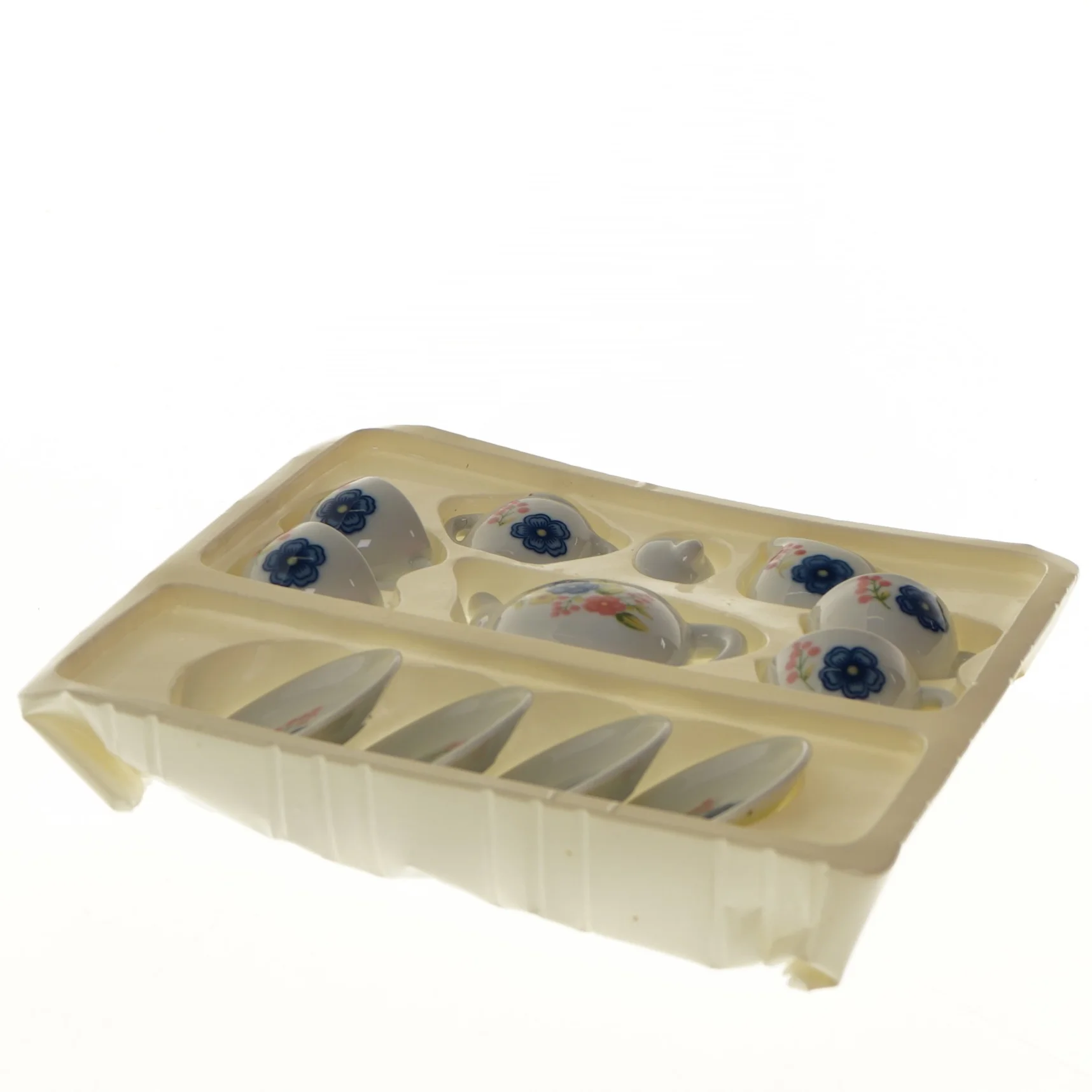 Porcelæns tesæt til børn fra Little Miss Lucy (str. (kasse) 4x20x19,5 cm)