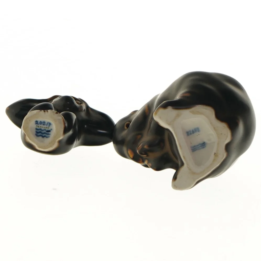 Sort keramiske figurer af dyr (str. 7 og 6 cm)