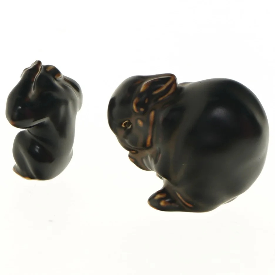 Sort keramiske figurer af dyr (str. 7 og 6 cm)